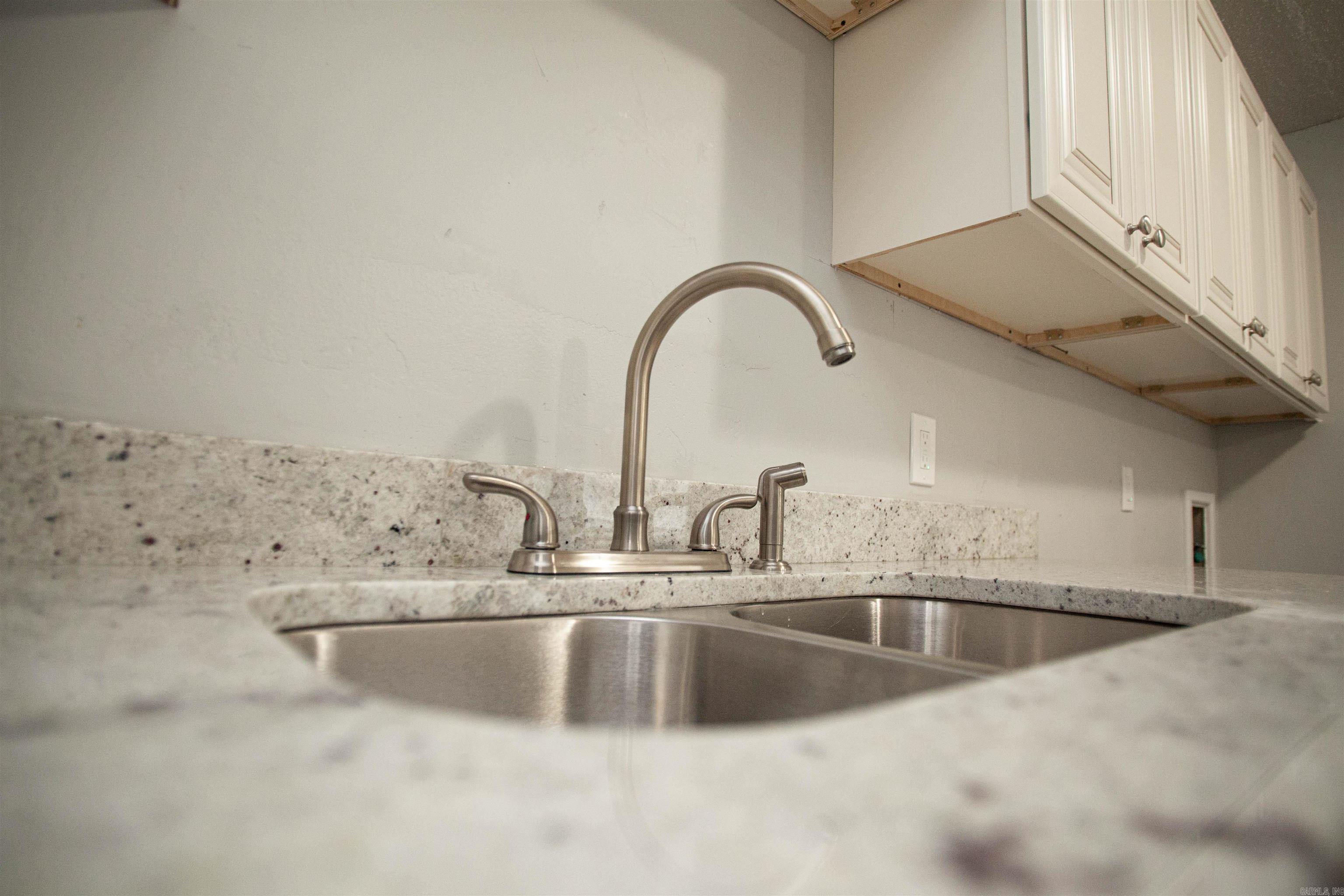 Twin Oaks - Residential Lease