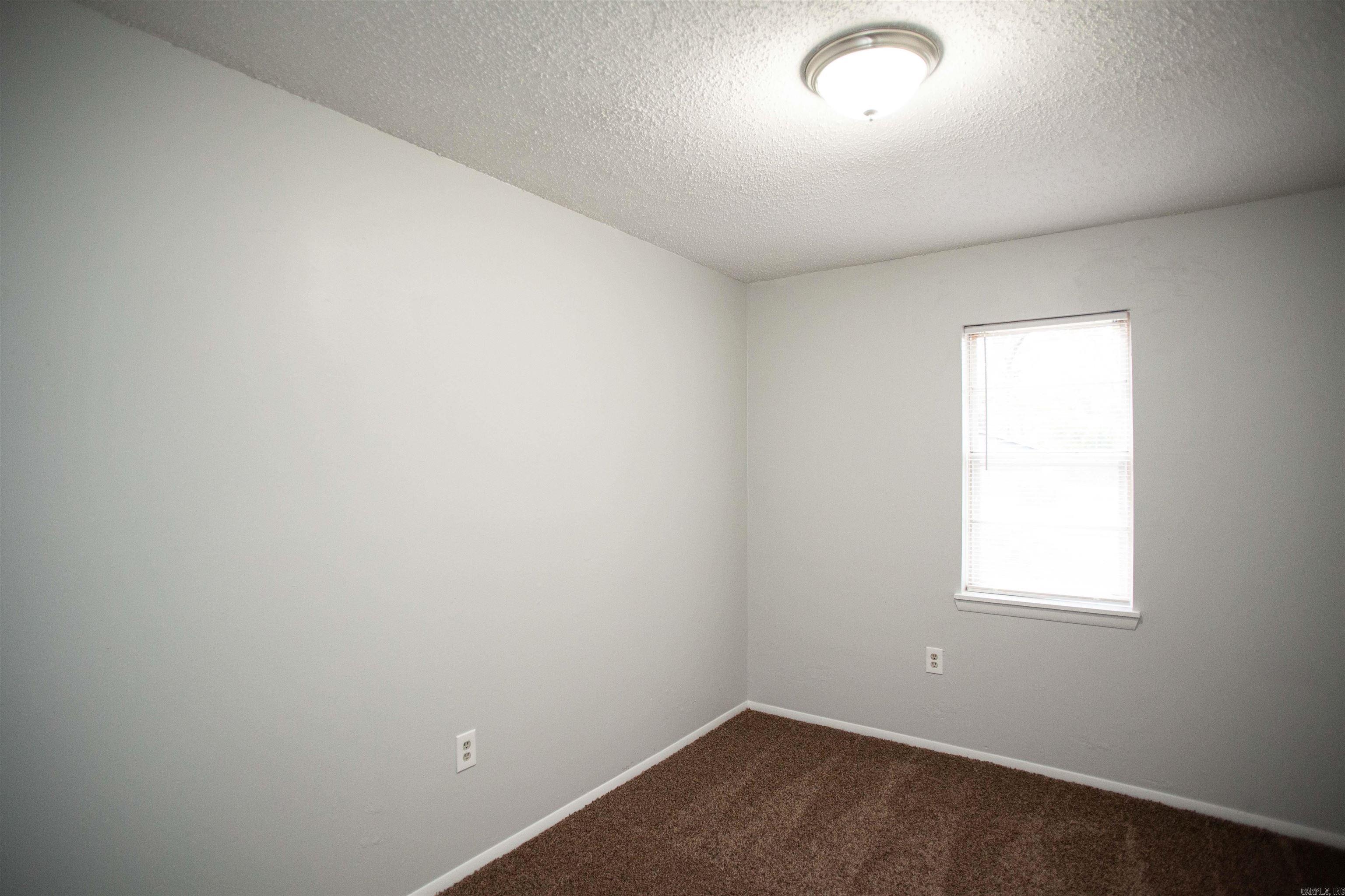 Twin Oaks - Residential Lease