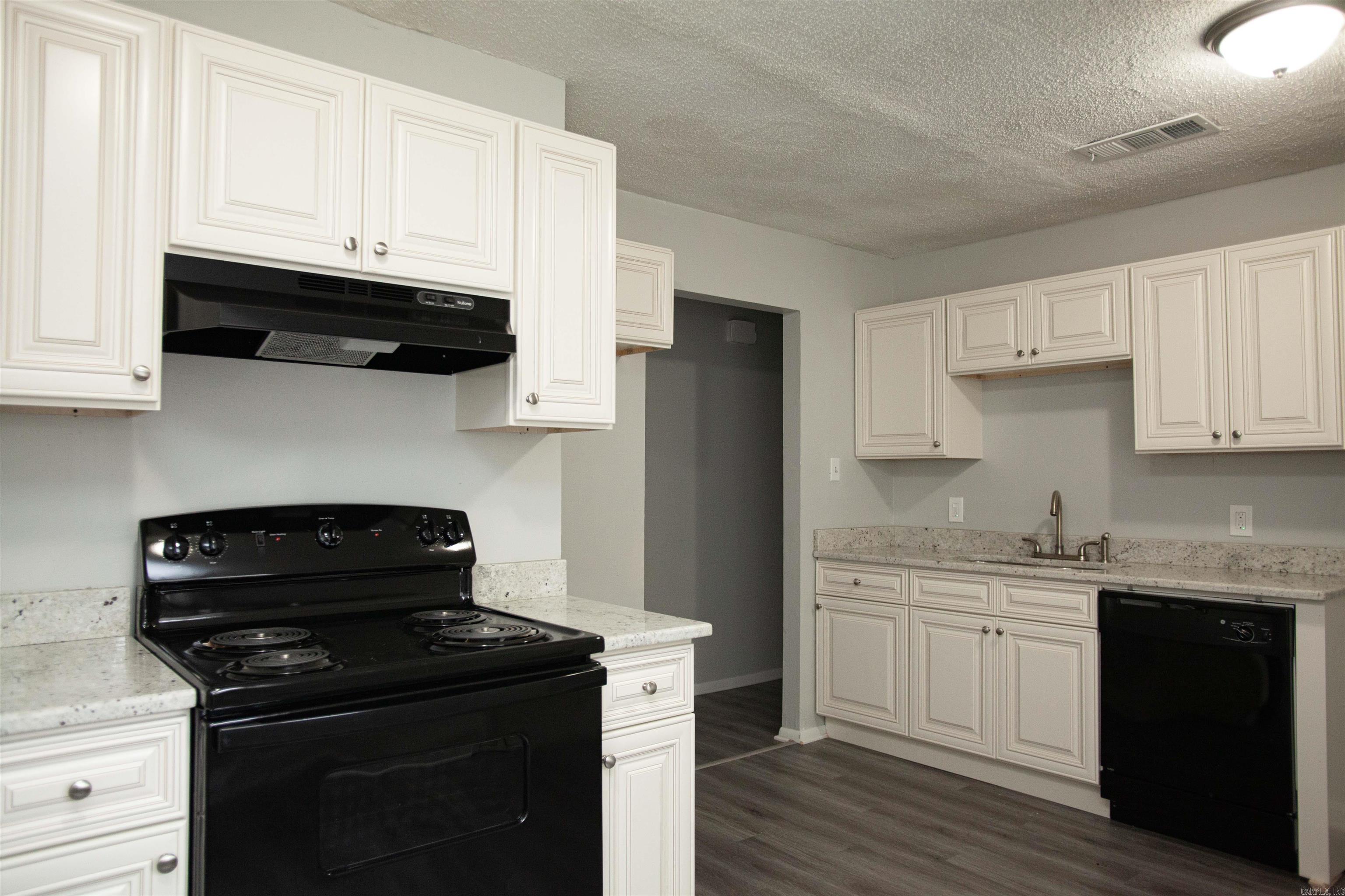 Twin Oaks - Residential Lease