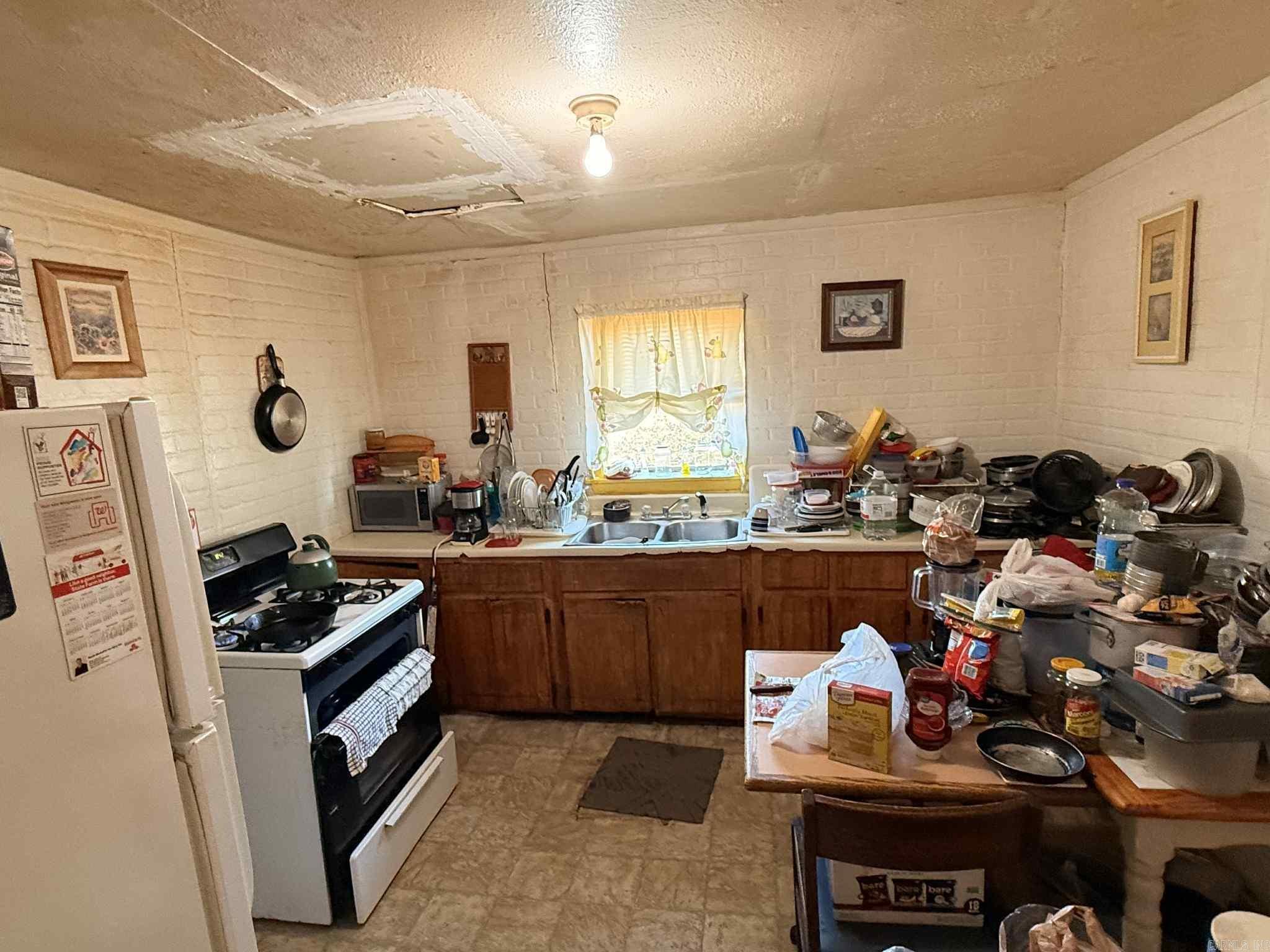 MONKS J W NORTHWESTERN - Residential