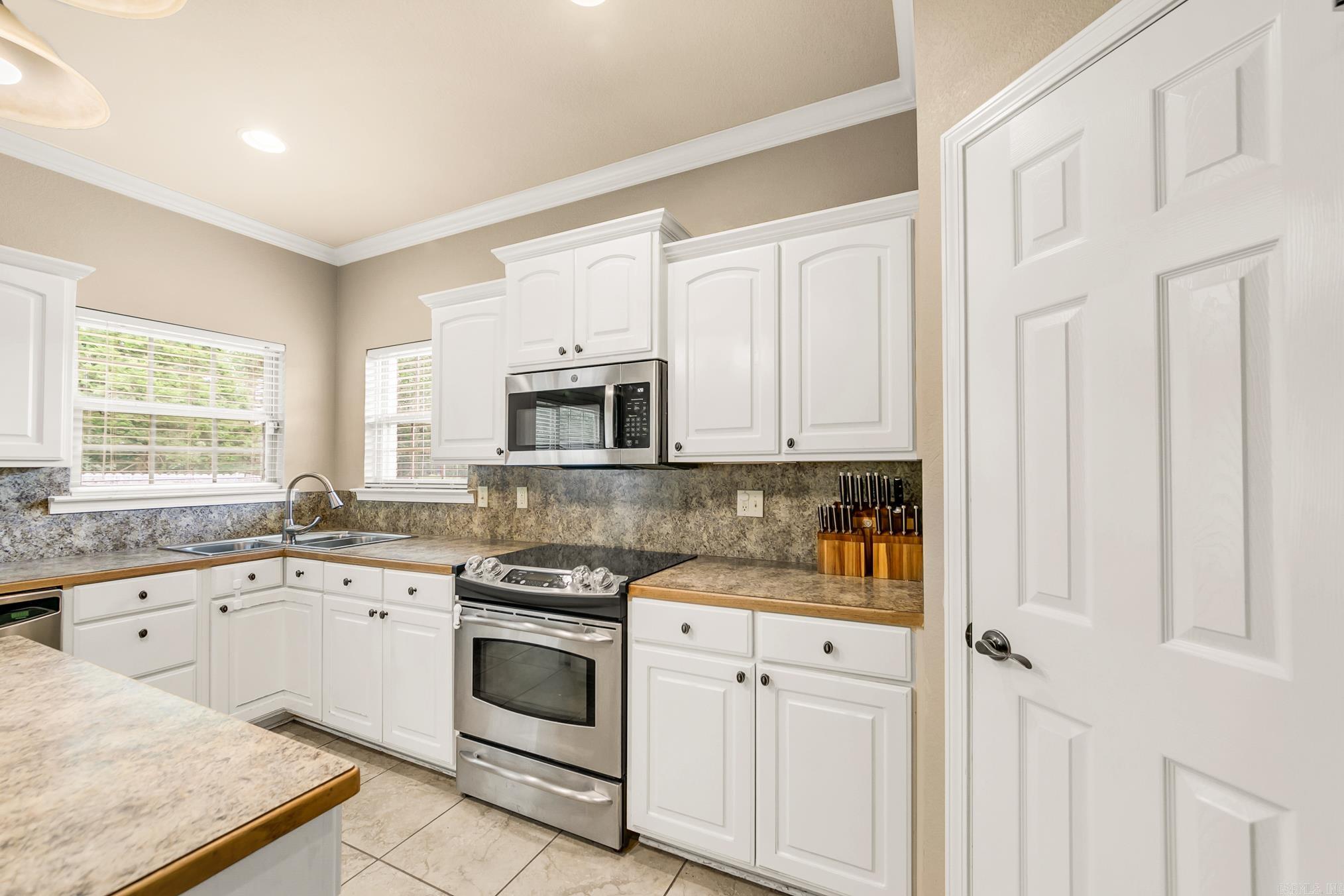 CROSS CREEK - Residential