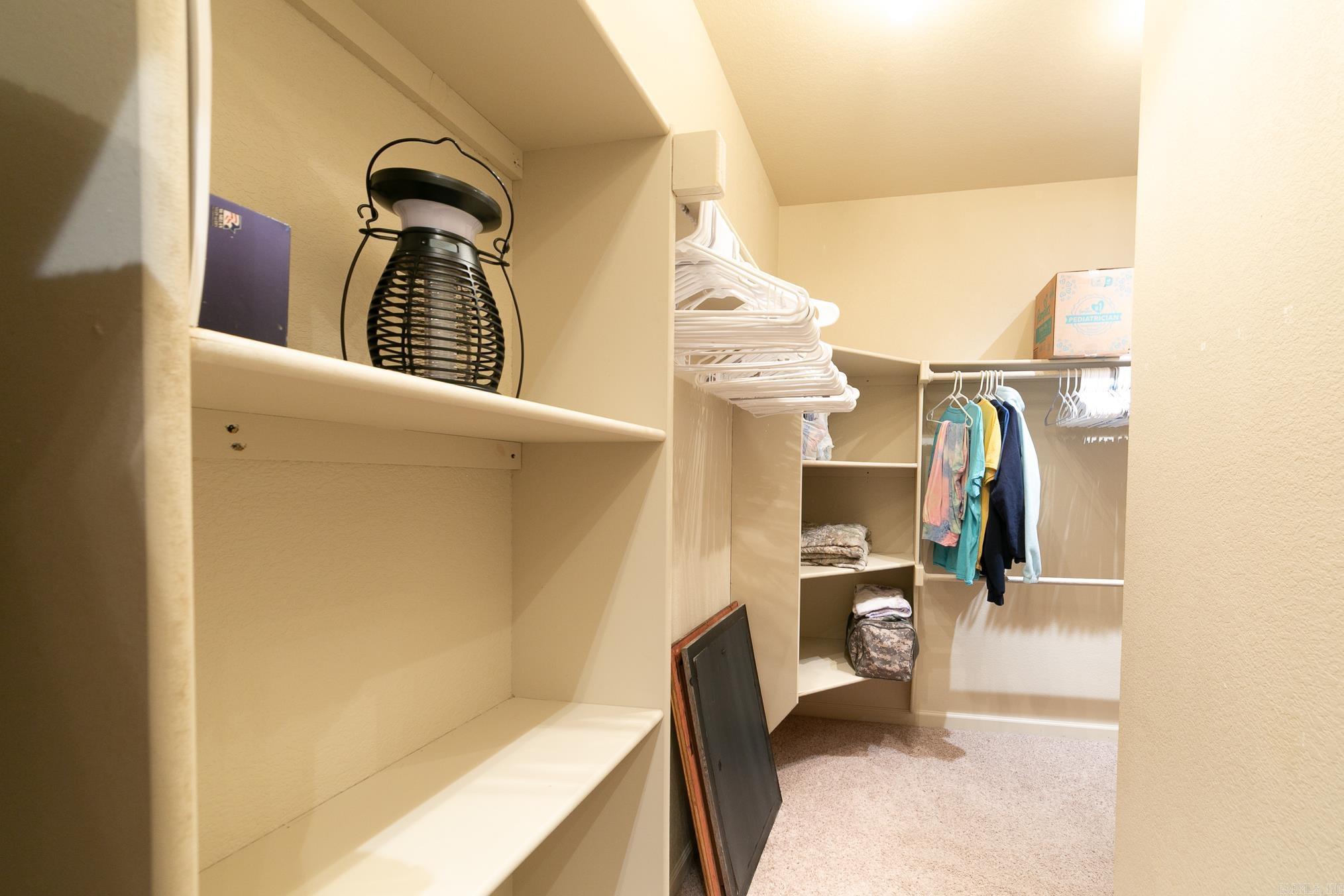 CROSS CREEK - Residential