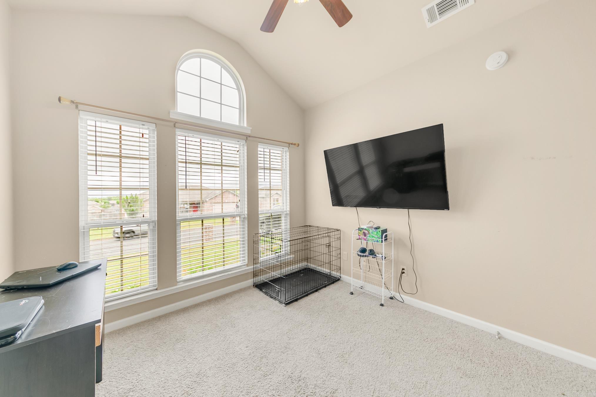 CROSS CREEK - Residential