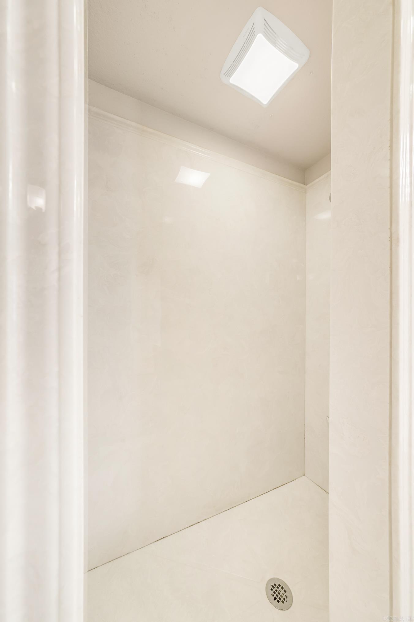 CROSS CREEK - Residential