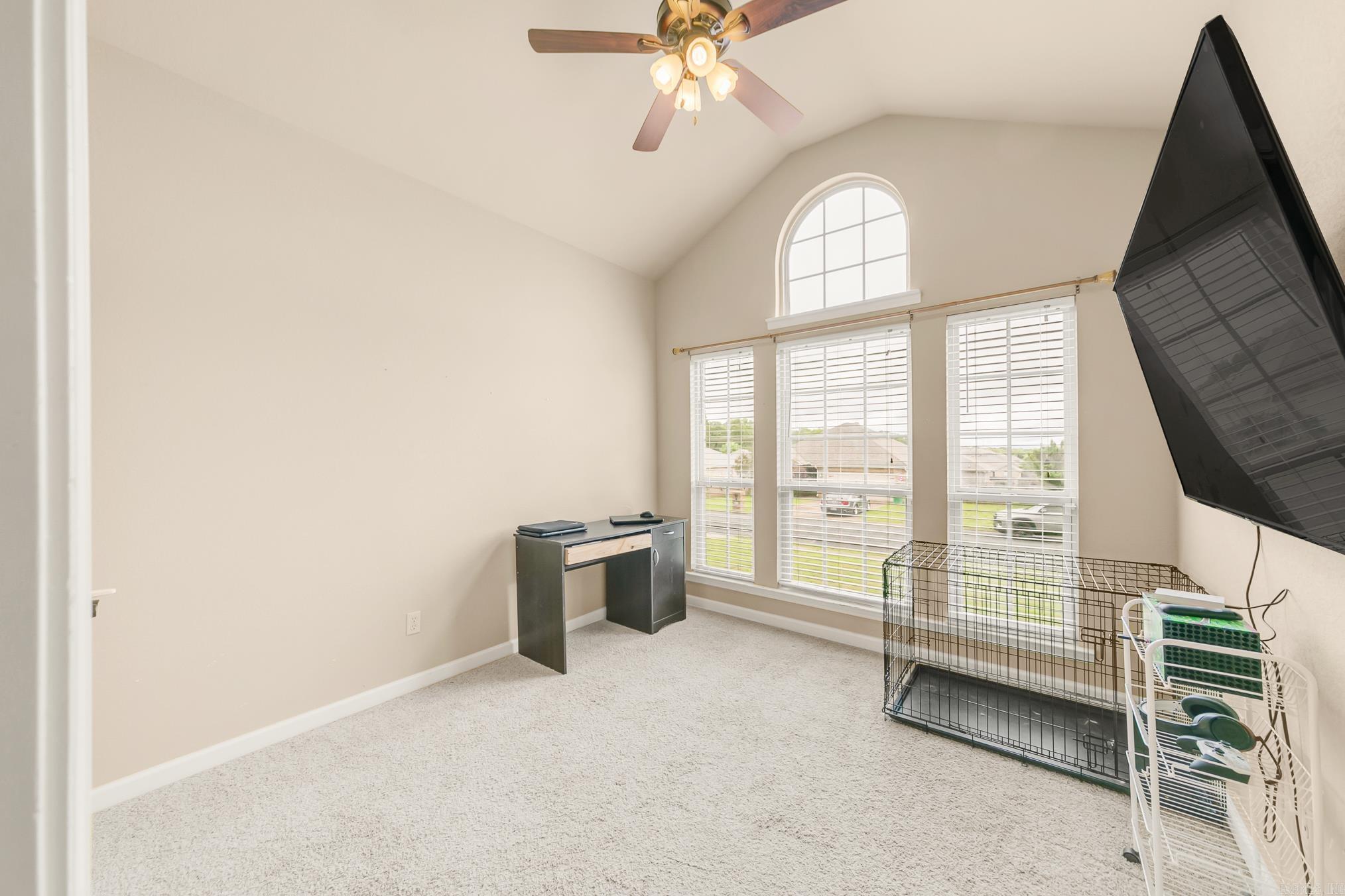 CROSS CREEK - Residential