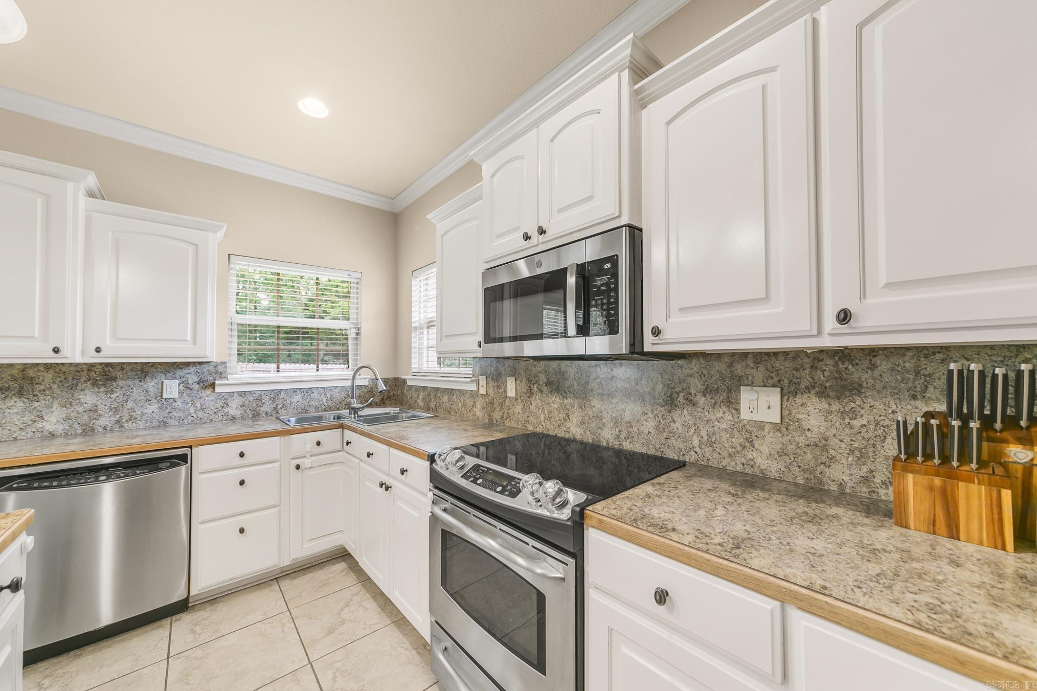 CROSS CREEK - Residential