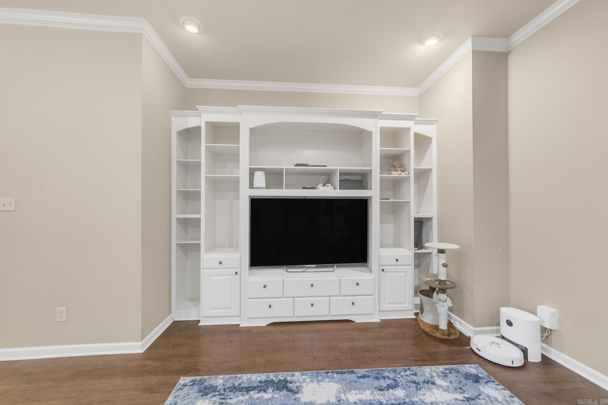 CROSS CREEK - Residential