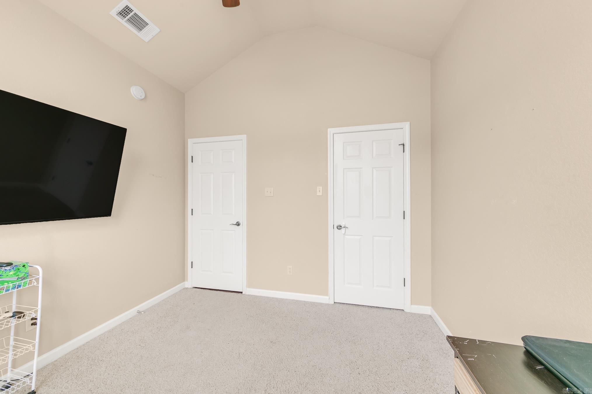 CROSS CREEK - Residential