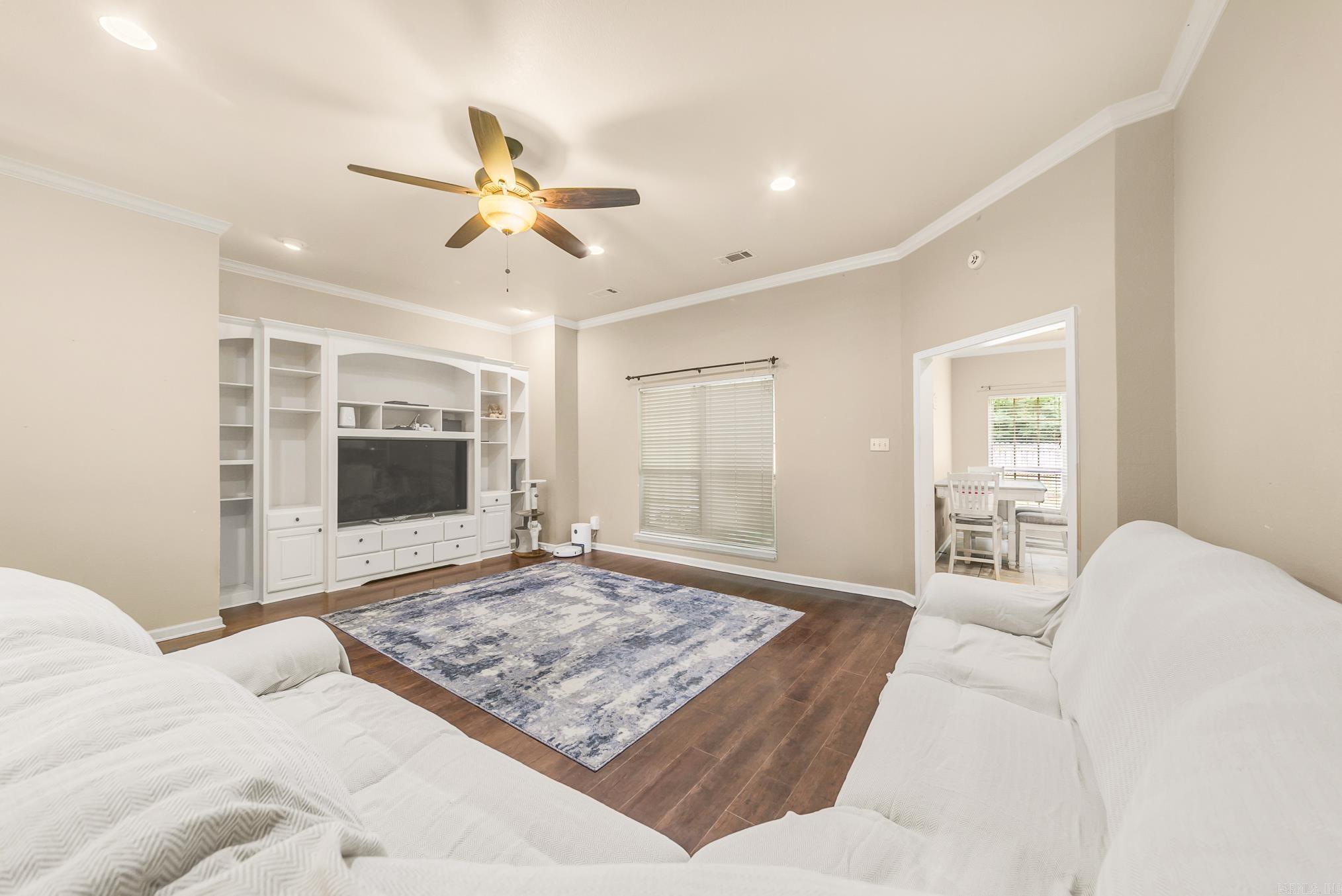 CROSS CREEK - Residential