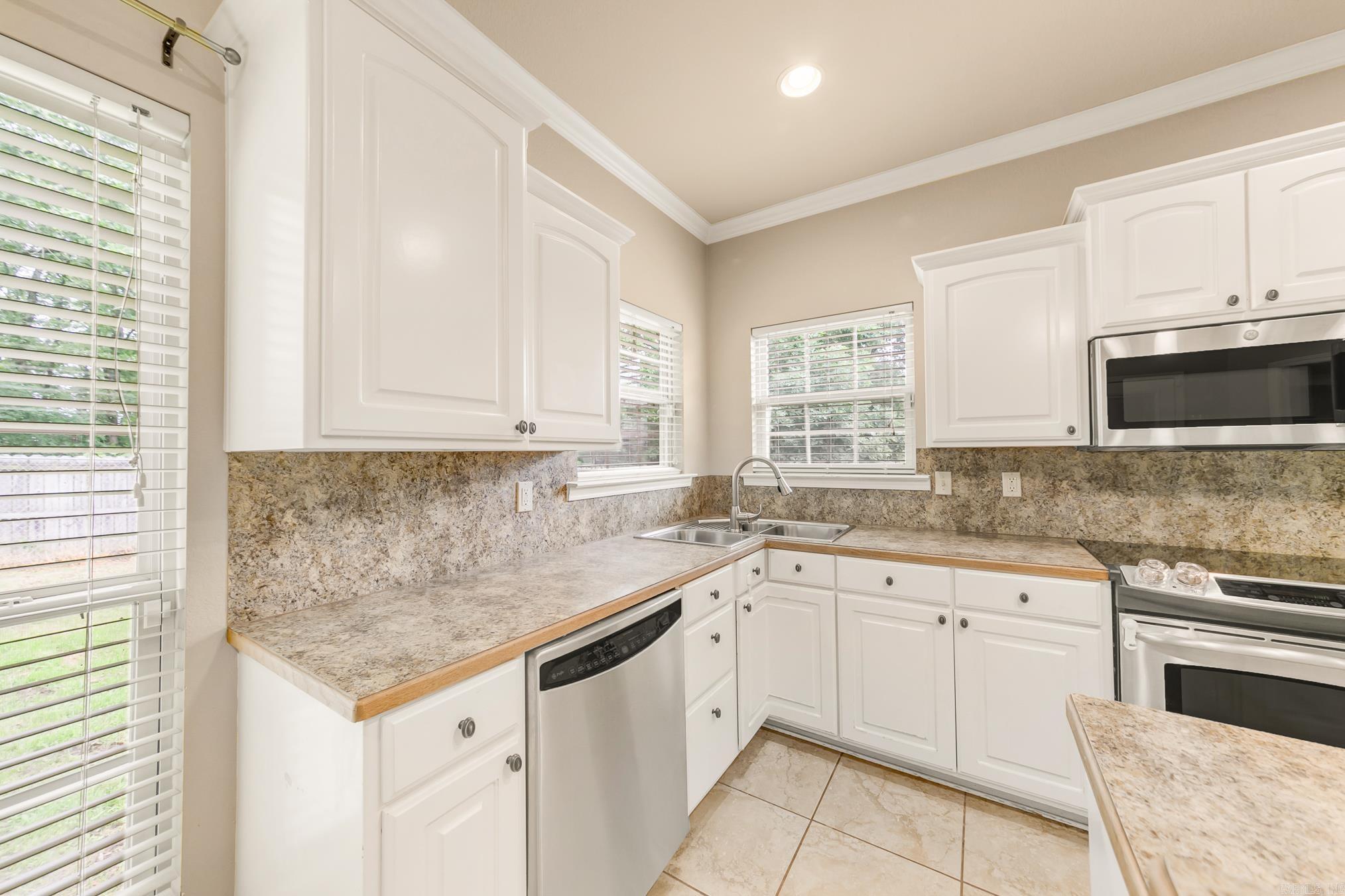 CROSS CREEK - Residential