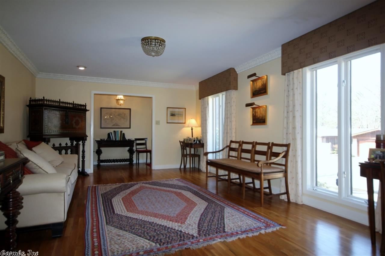 Meeks Manor - Residential