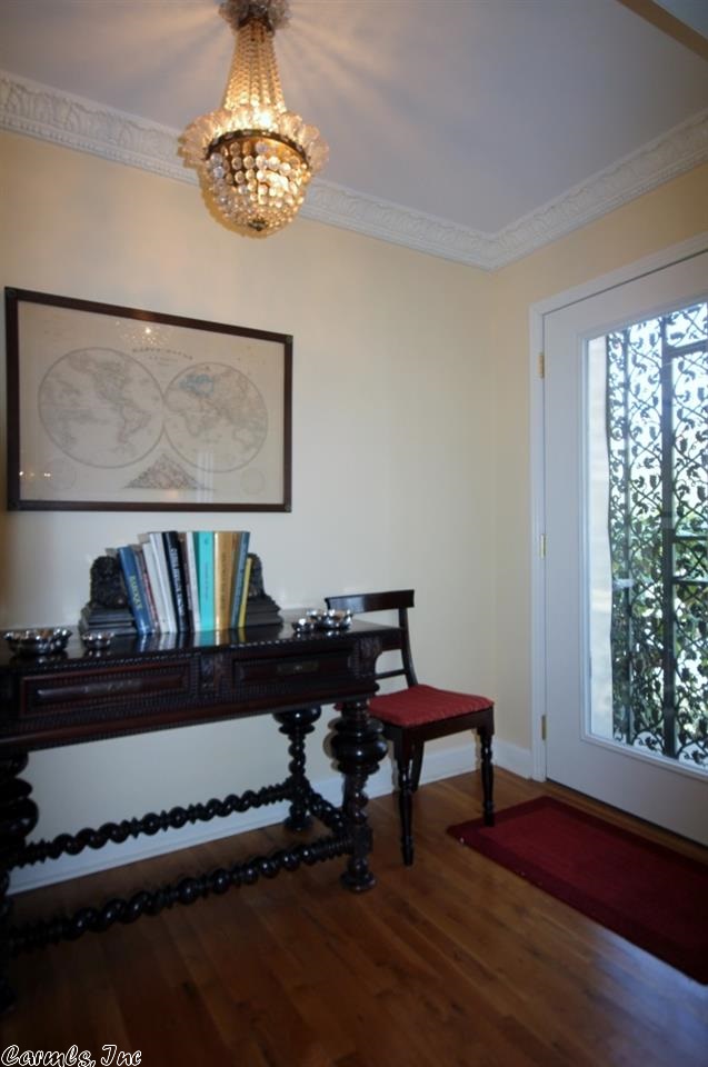 Meeks Manor - Residential