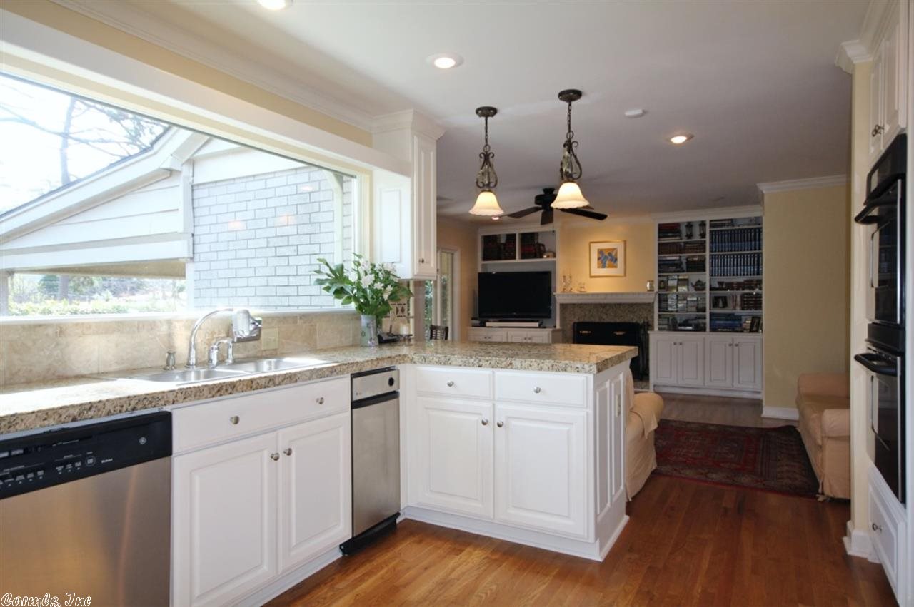 Meeks Manor - Residential