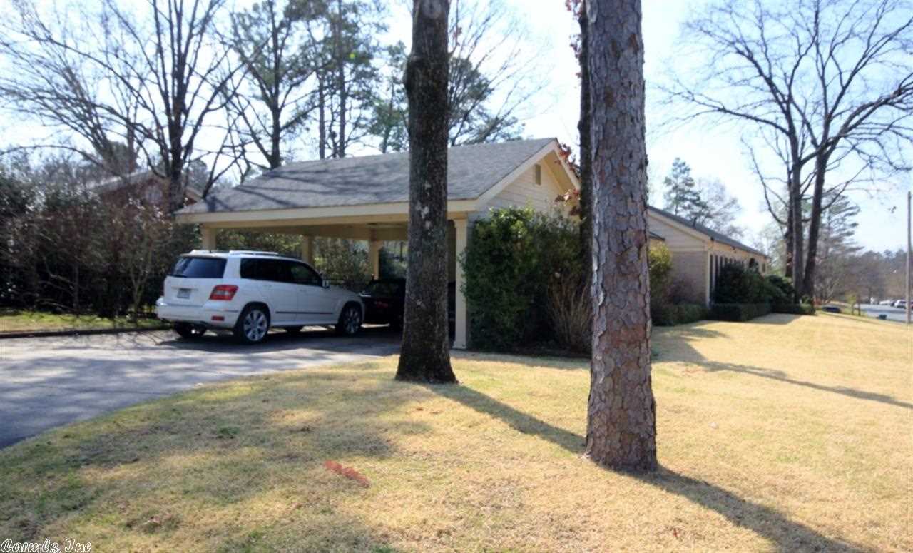 Meeks Manor - Residential