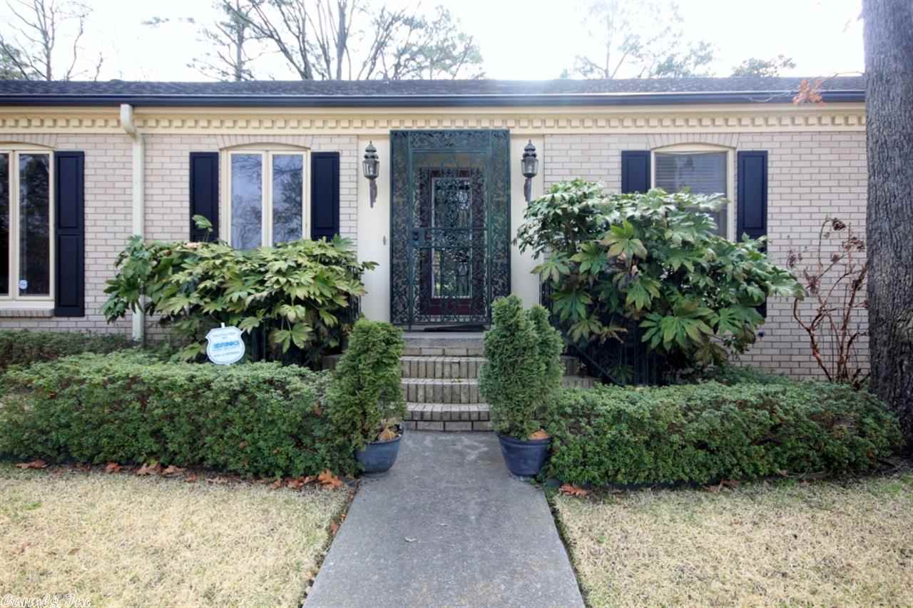 Meeks Manor - Residential