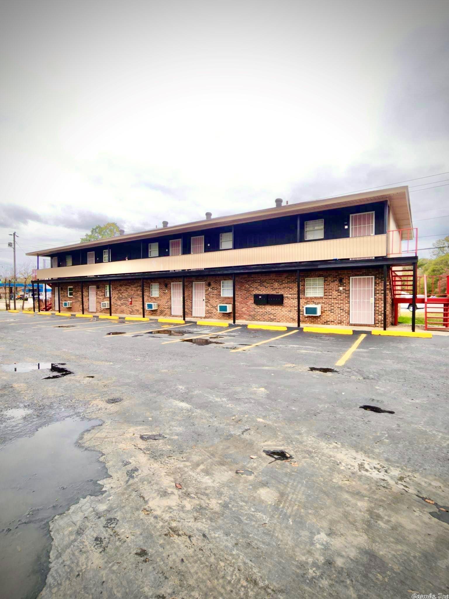 Austin & Taylor - Residential Lease