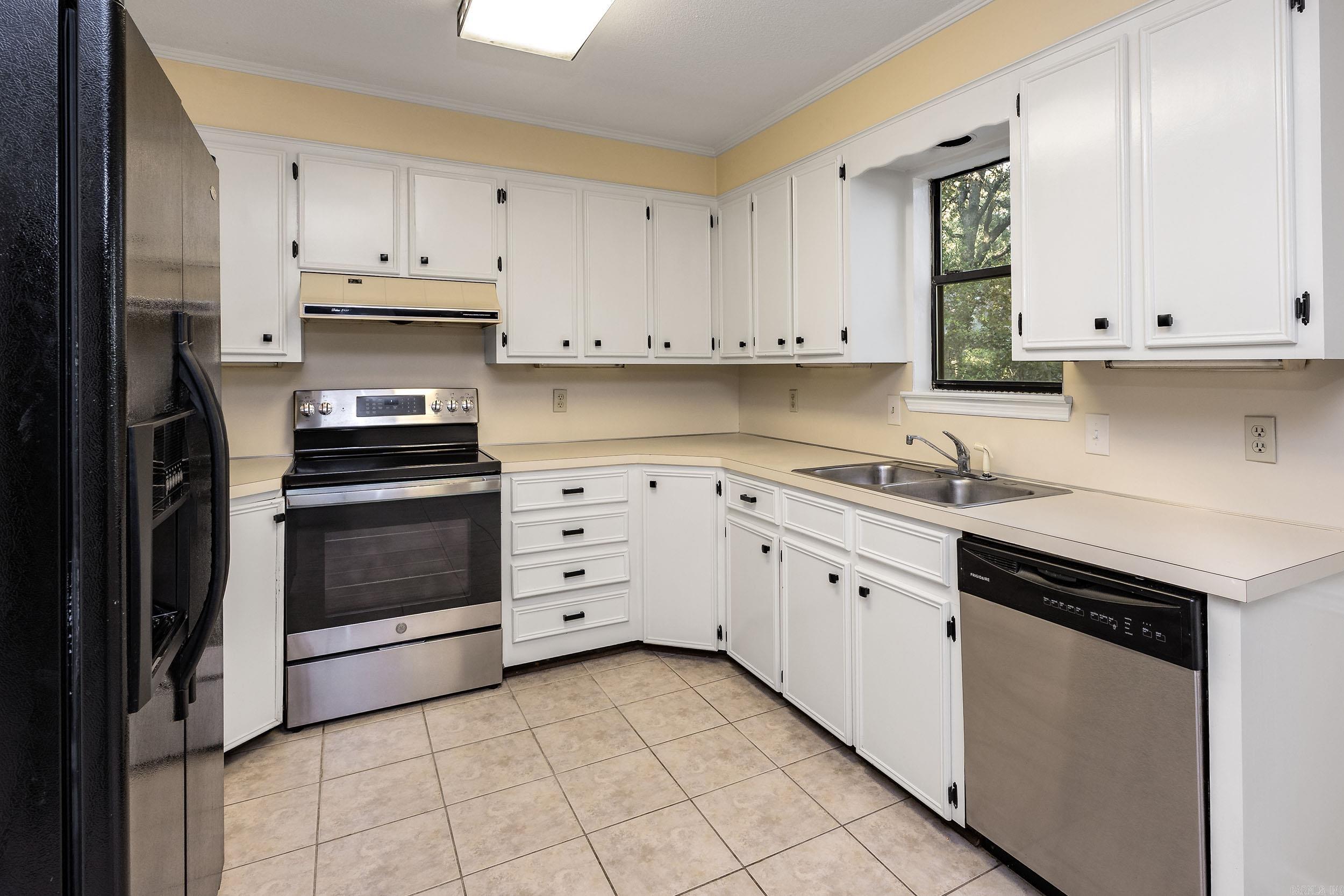 Marlowe Manor - Residential