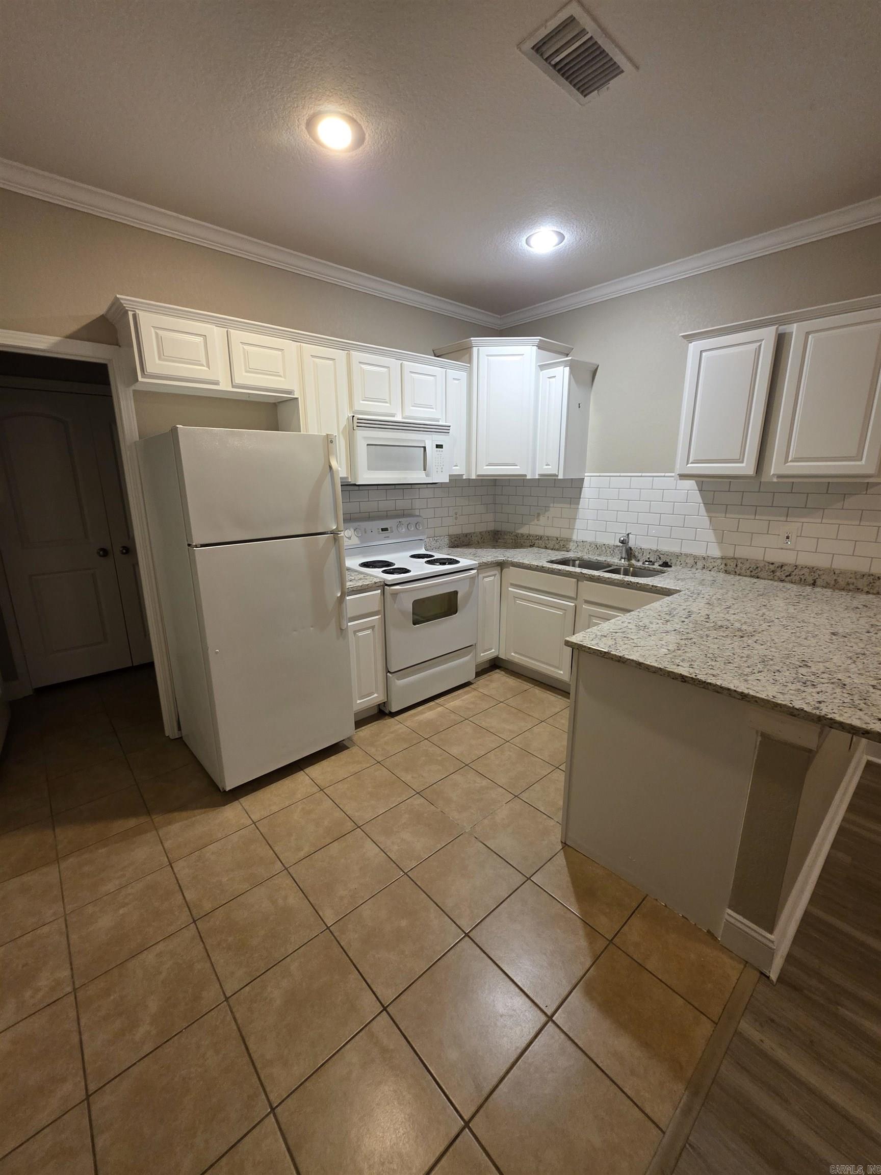 CAMRY COURT - Residential Lease