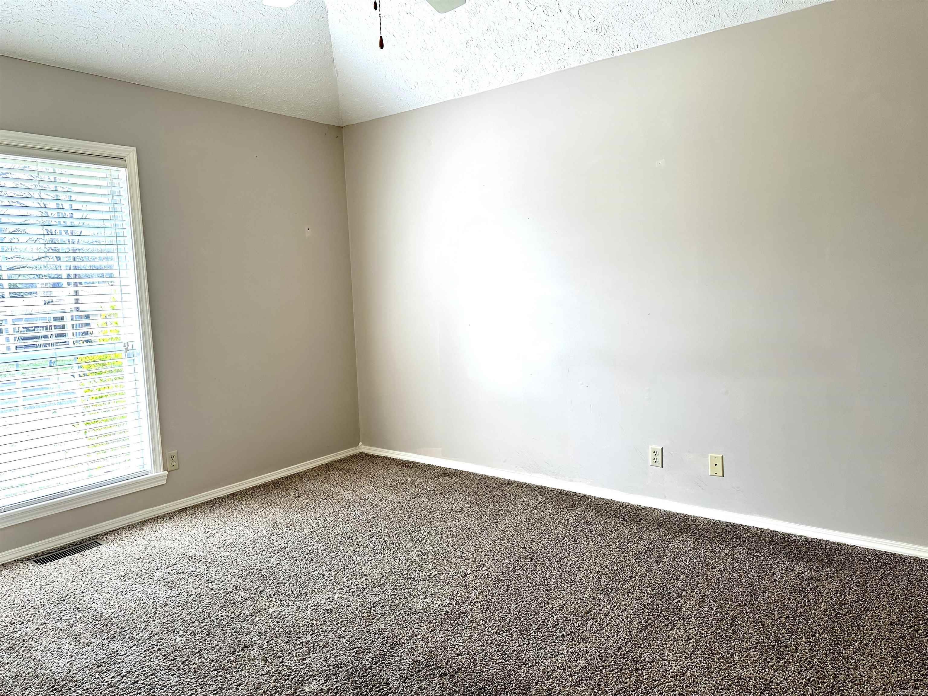 Delwood Manor 1st - Residential