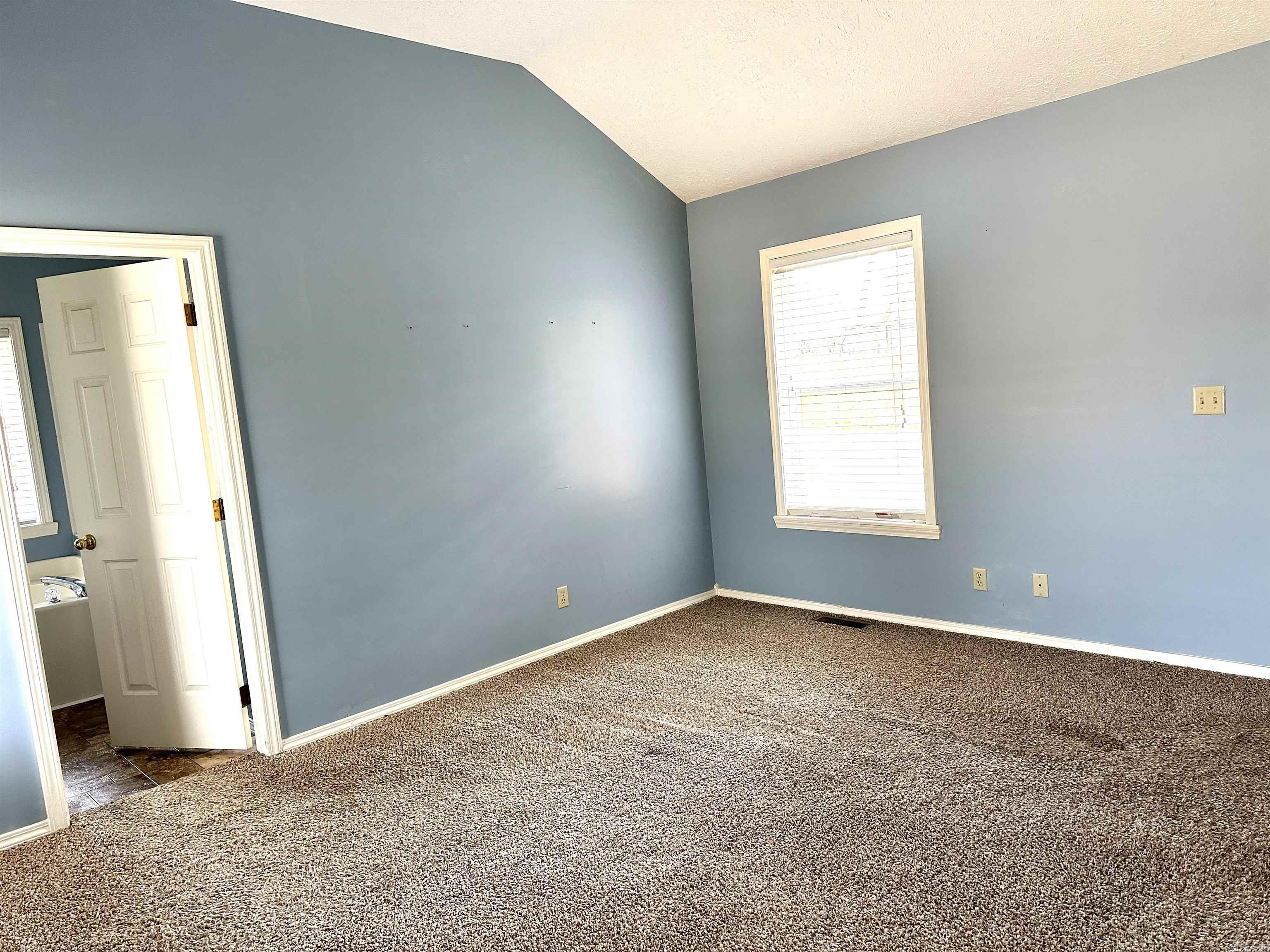 Delwood Manor 1st - Residential