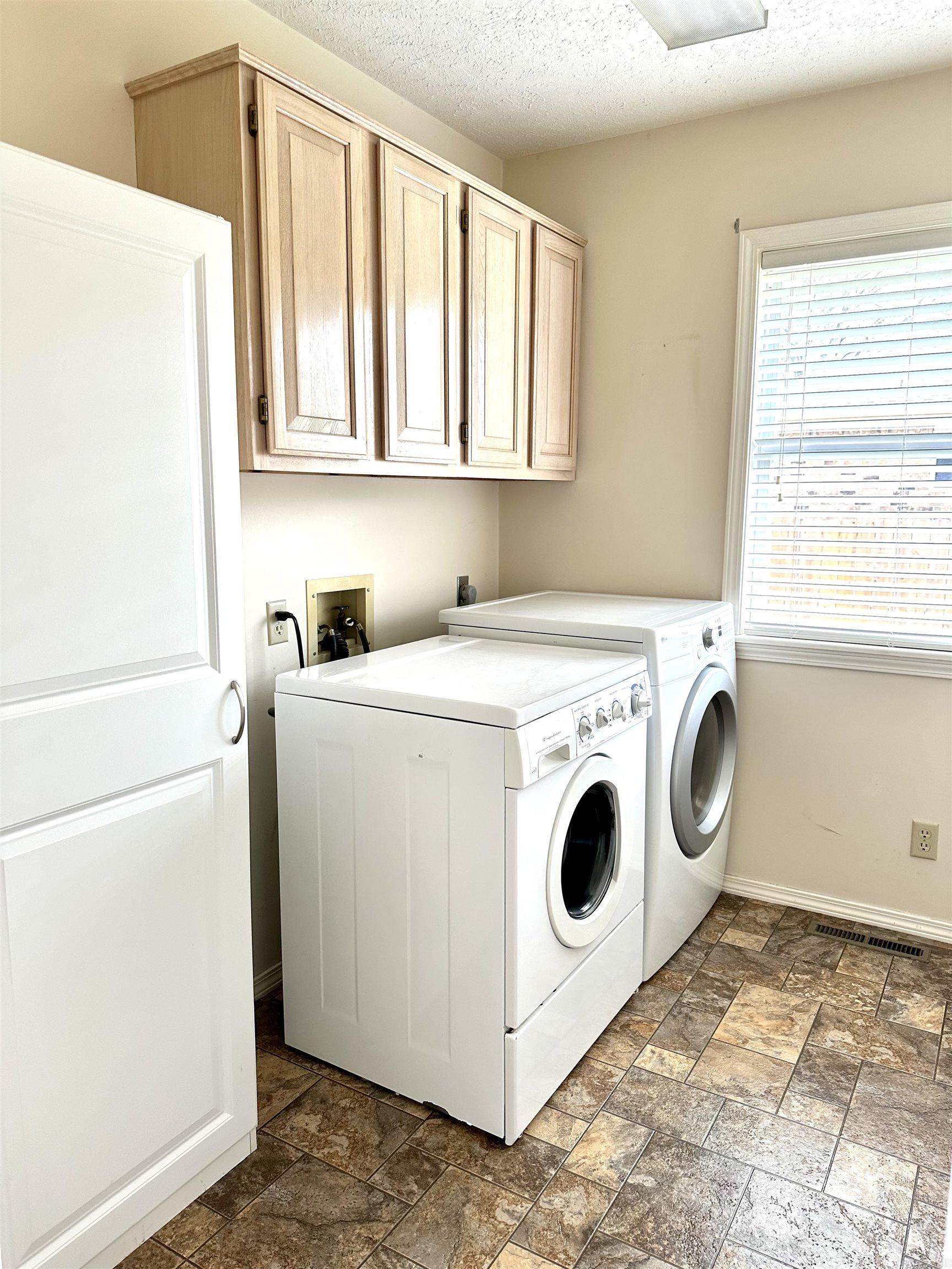 Delwood Manor 1st - Residential