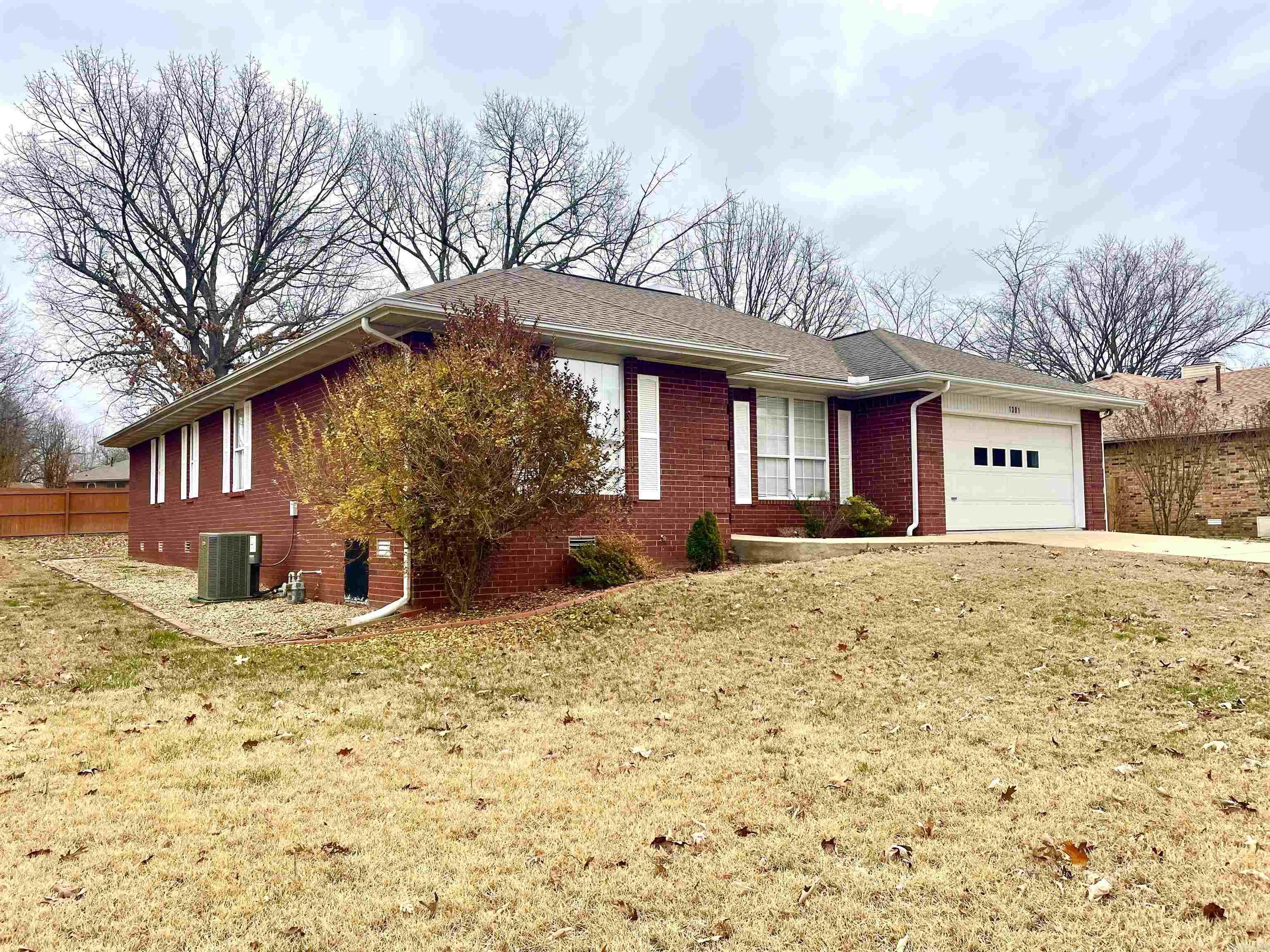 Delwood Manor 1st - Residential