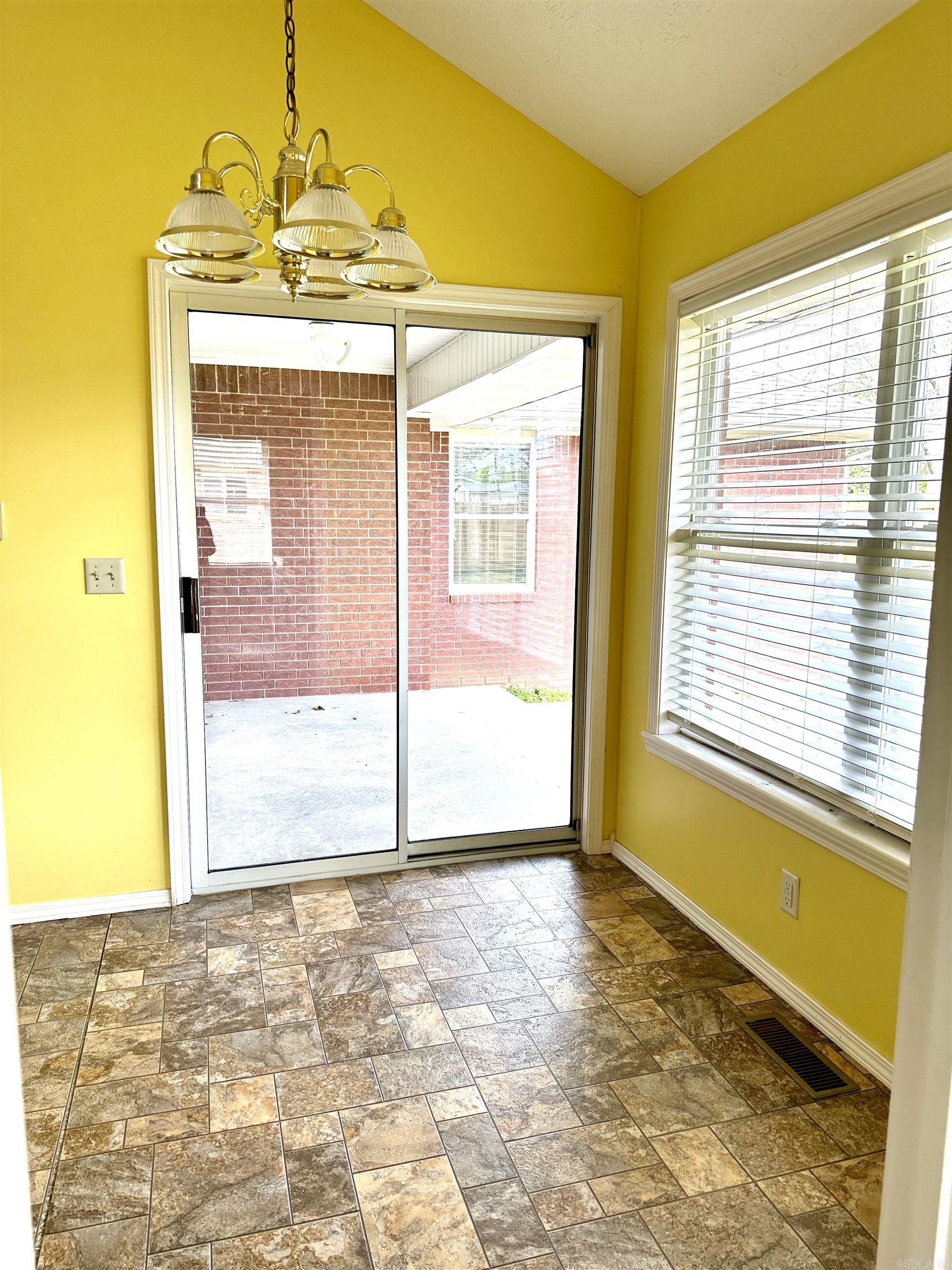 Delwood Manor 1st - Residential