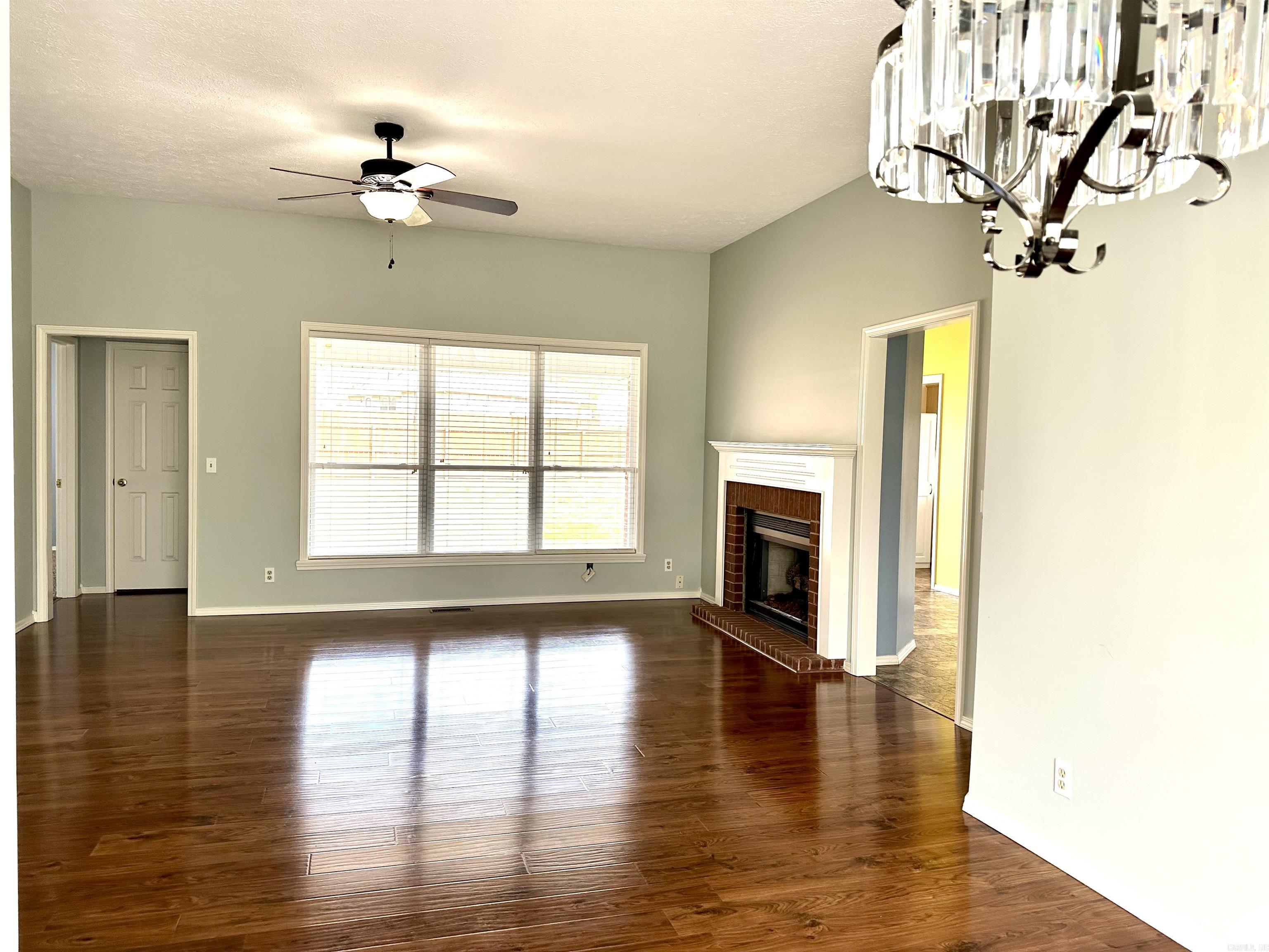 Delwood Manor 1st - Residential