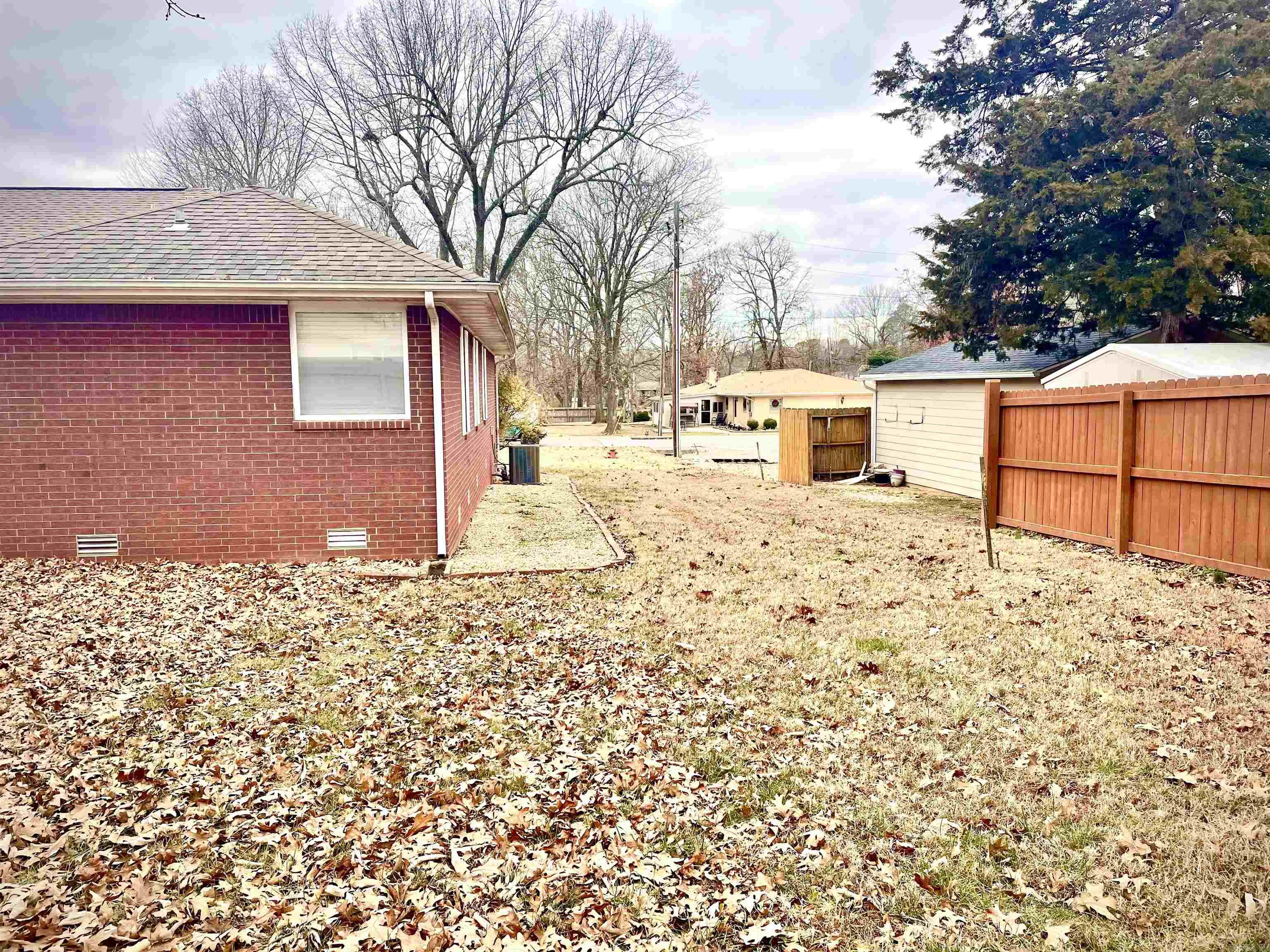 Delwood Manor 1st - Residential