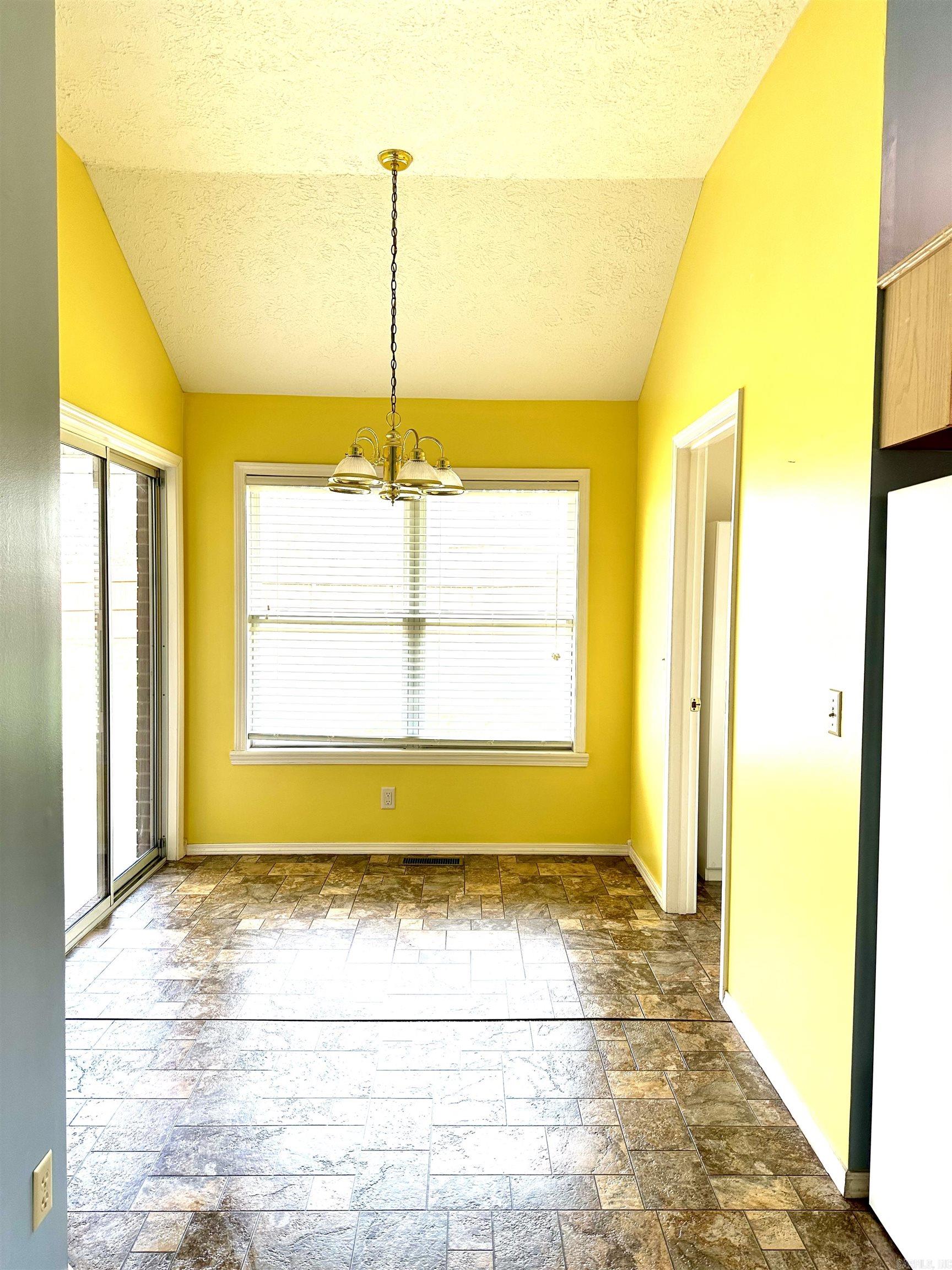 Delwood Manor 1st - Residential