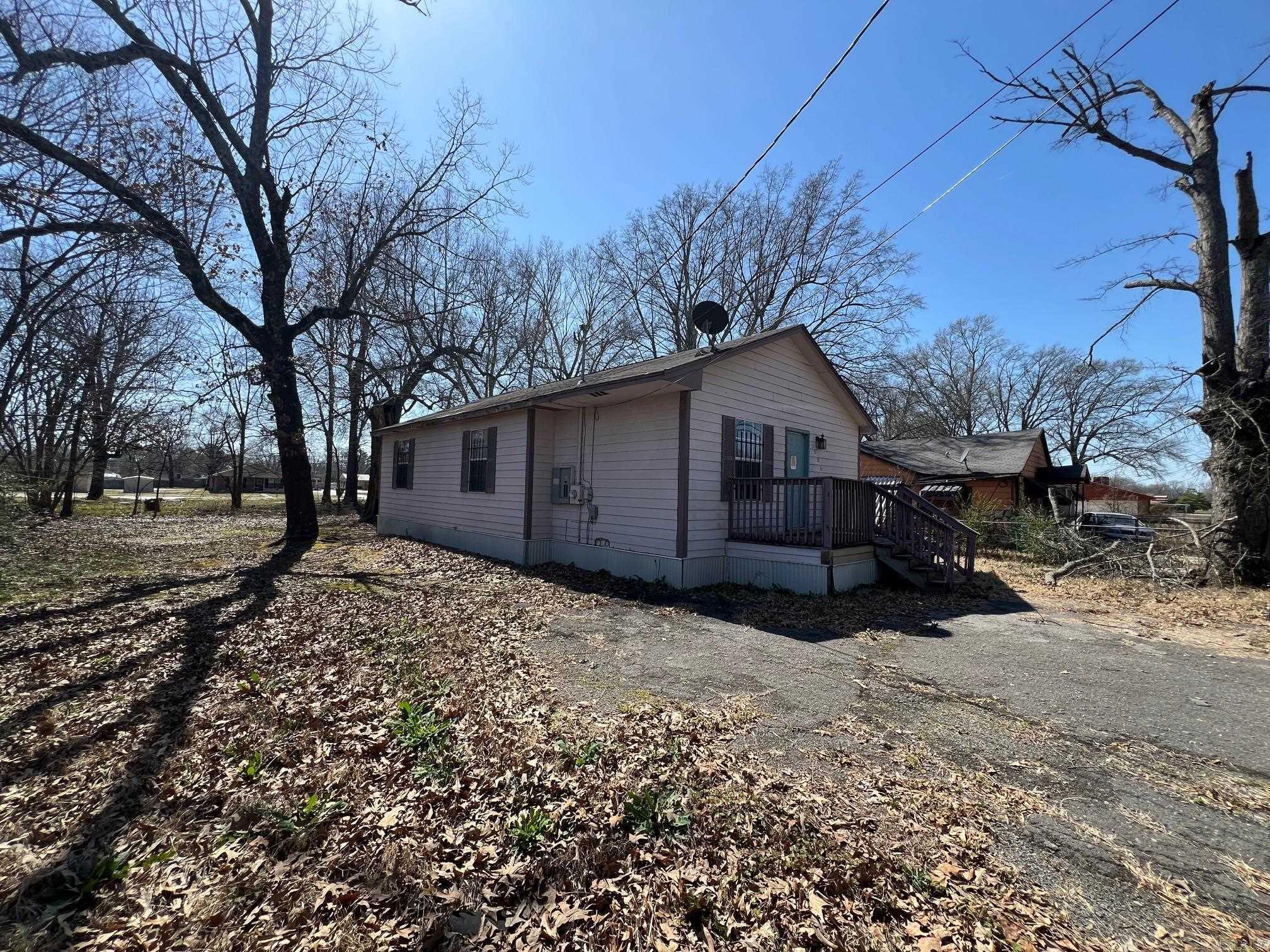Fixer upper house with potential Seller is willing to owner finance this house call for details