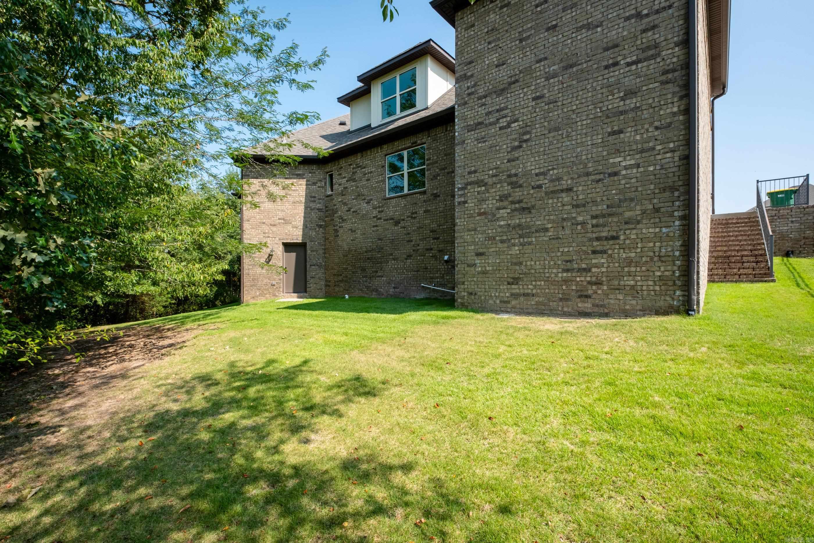 WOODLANDS EDGE - Residential