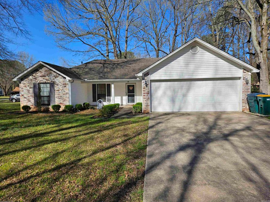 Cute 3BD/2BA in Mabelvale that is waiting for you to call home. The lease for this property is for 2 years with a 3% increase after the first year. Income has to be 3x the amount of rent. This property does not accept section 8.