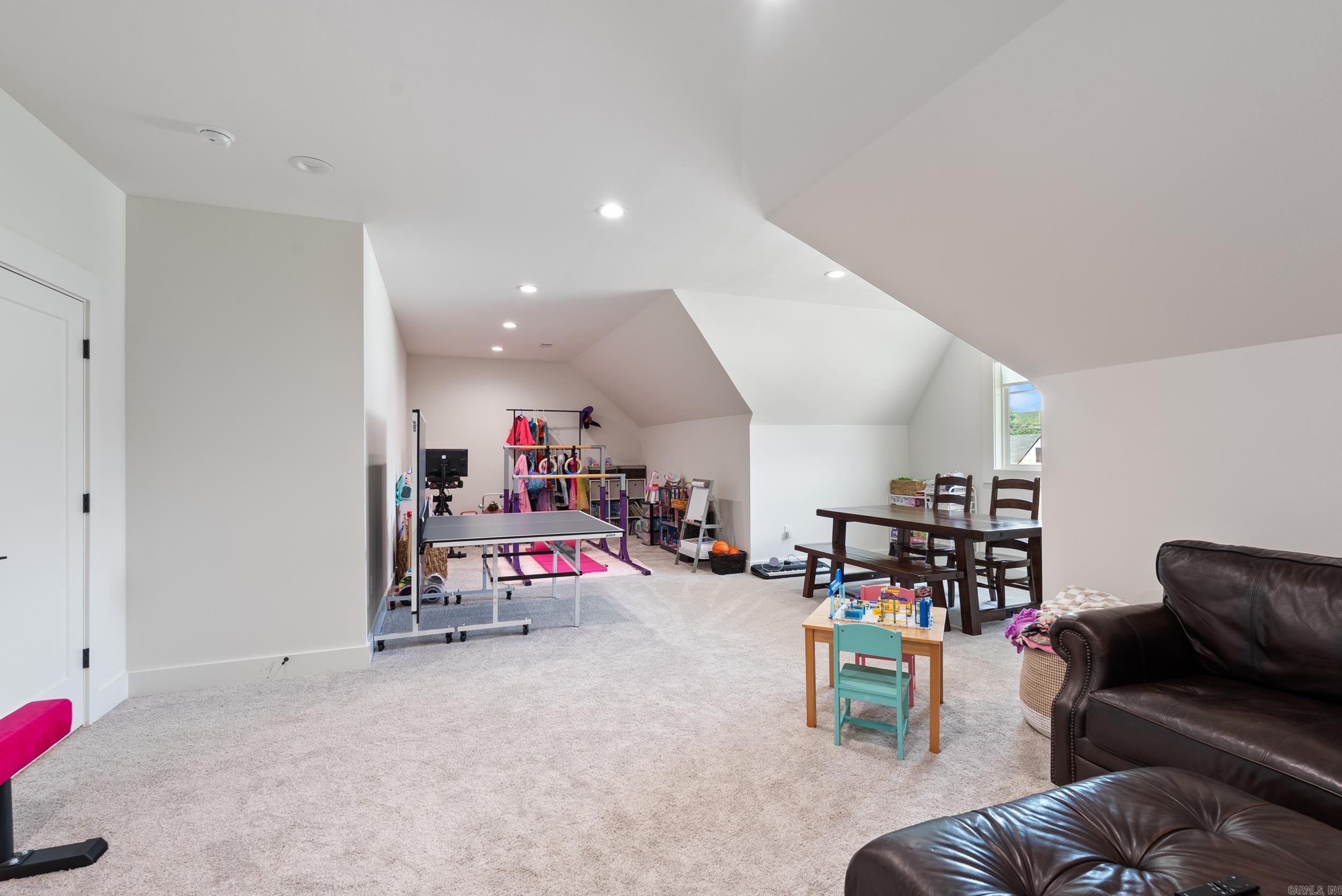 WINTERBROOK - Residential