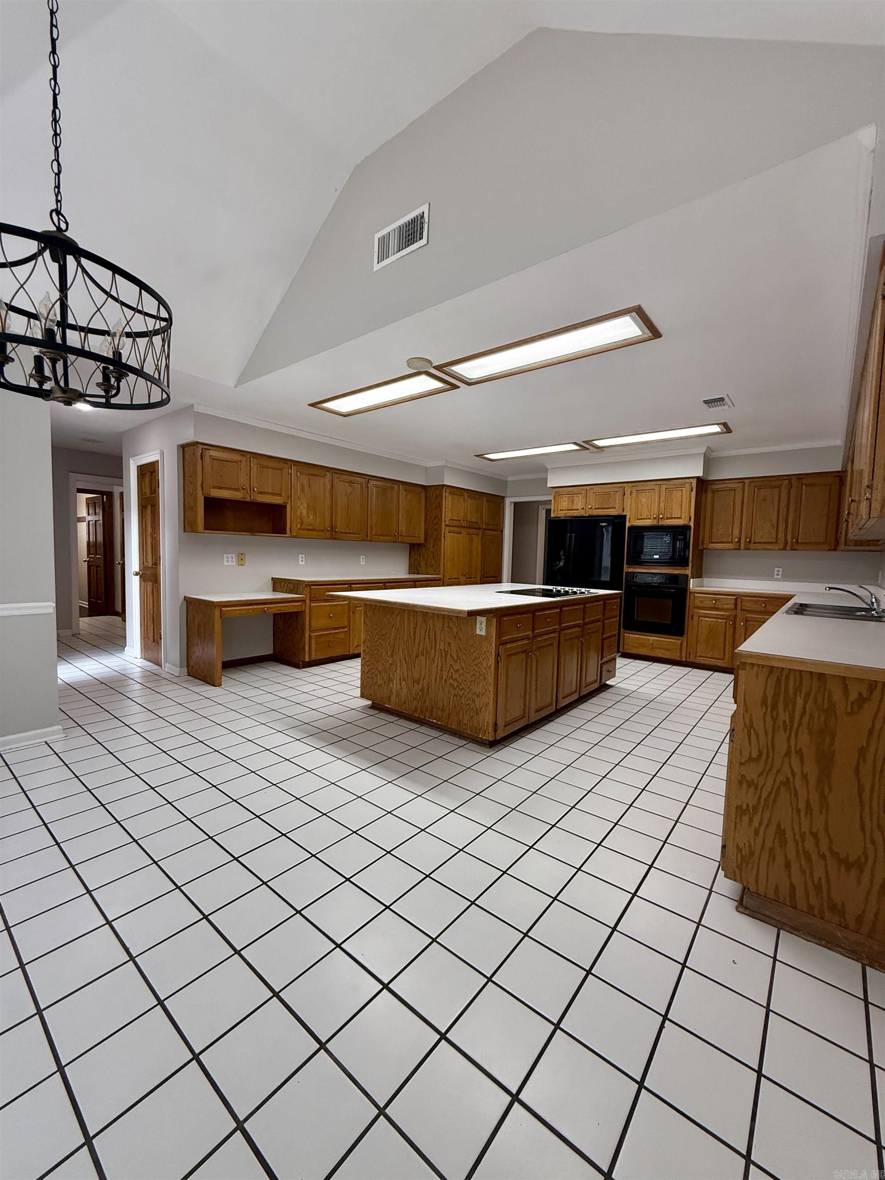 BAUGHMAN REPLAT - Residential Lease