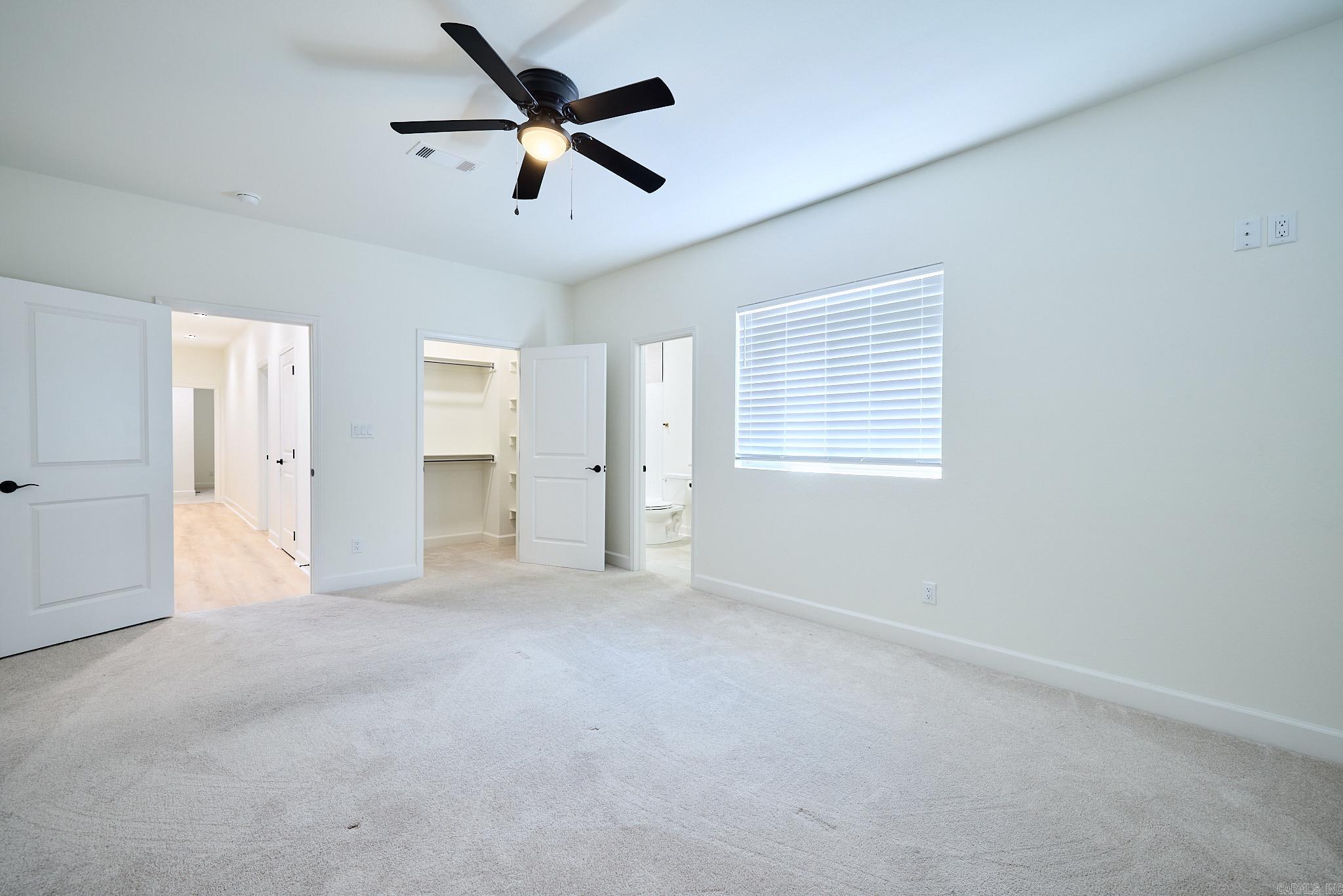 SIENNA LAKE - Residential