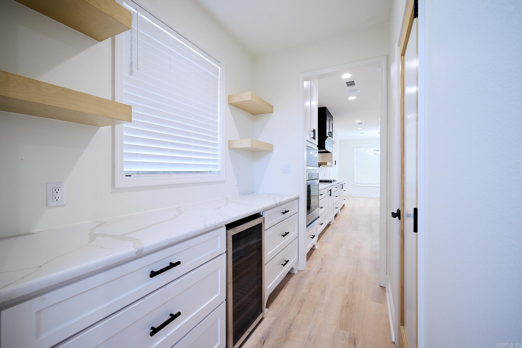 SIENNA LAKE - Residential