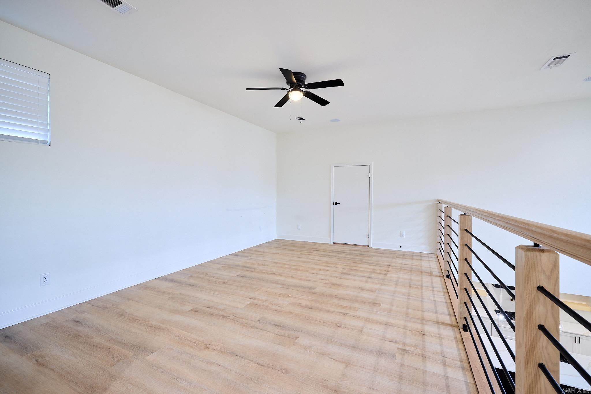 SIENNA LAKE - Residential