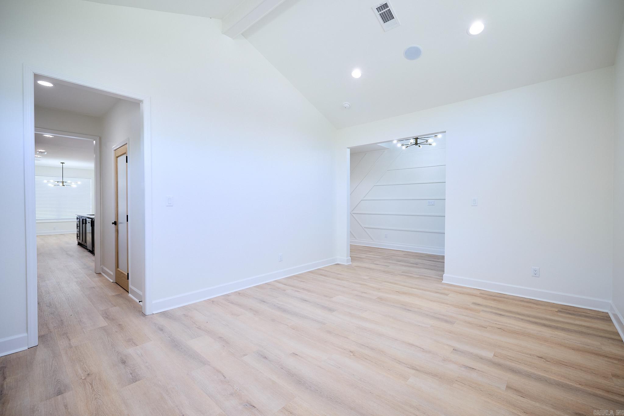 SIENNA LAKE - Residential