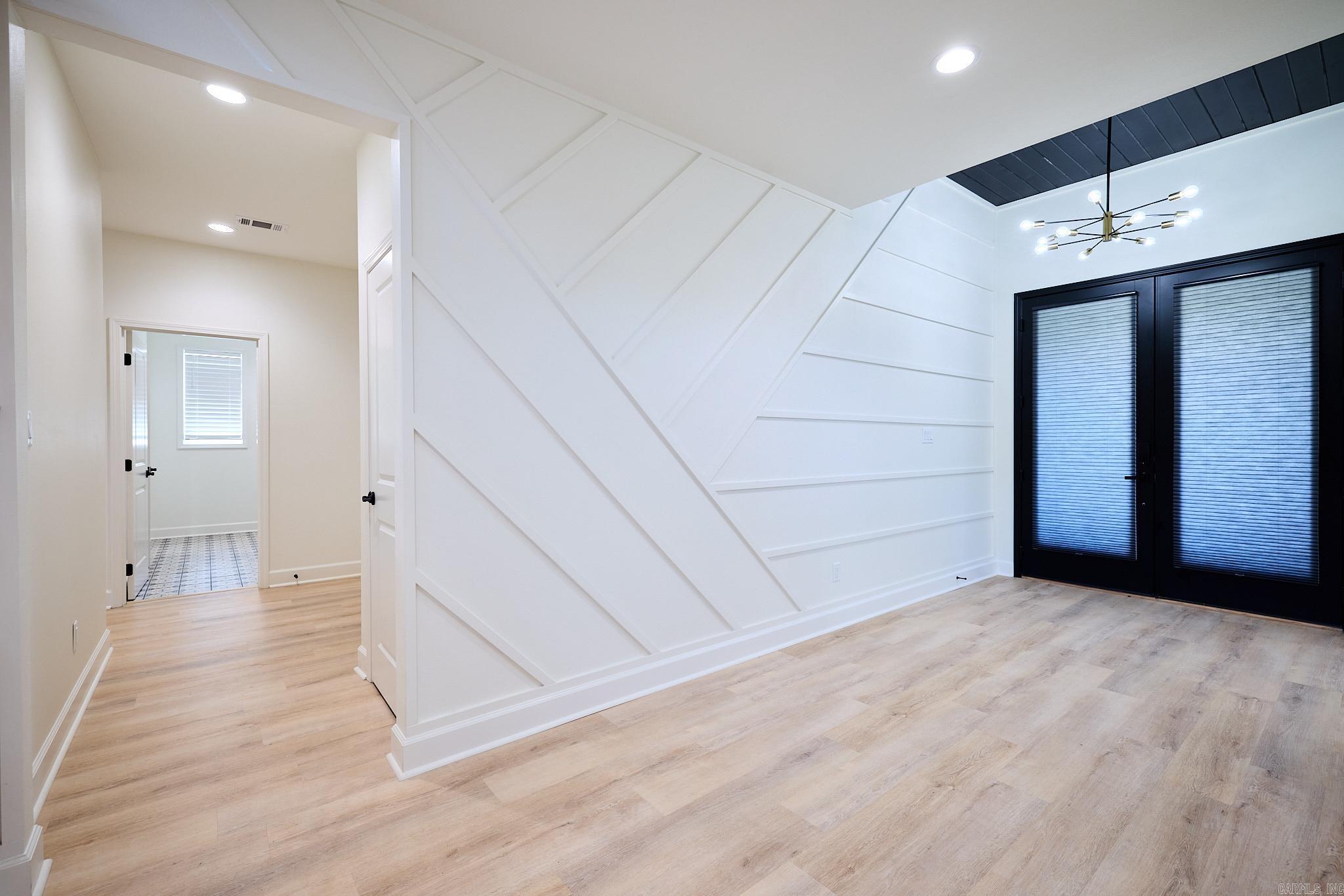 SIENNA LAKE - Residential