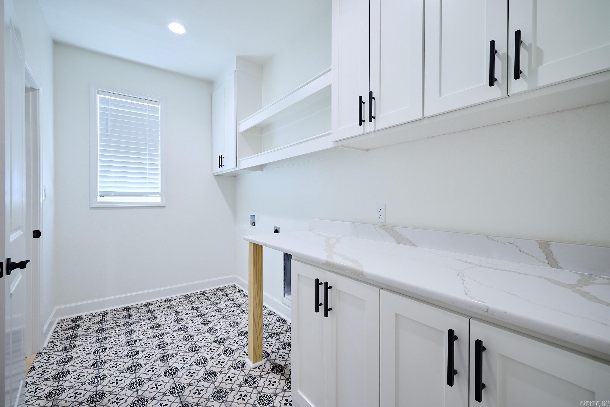 SIENNA LAKE - Residential