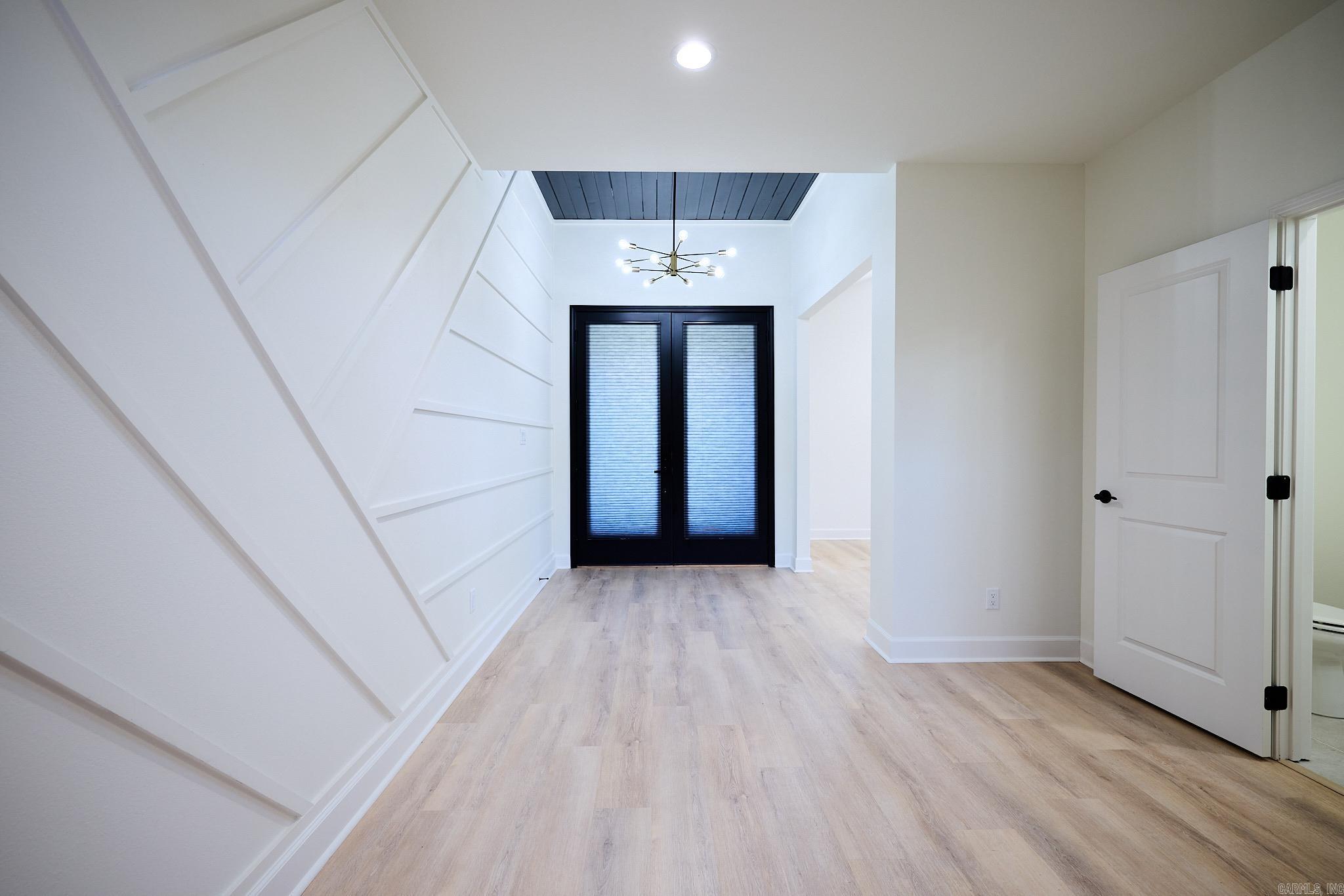 SIENNA LAKE - Residential