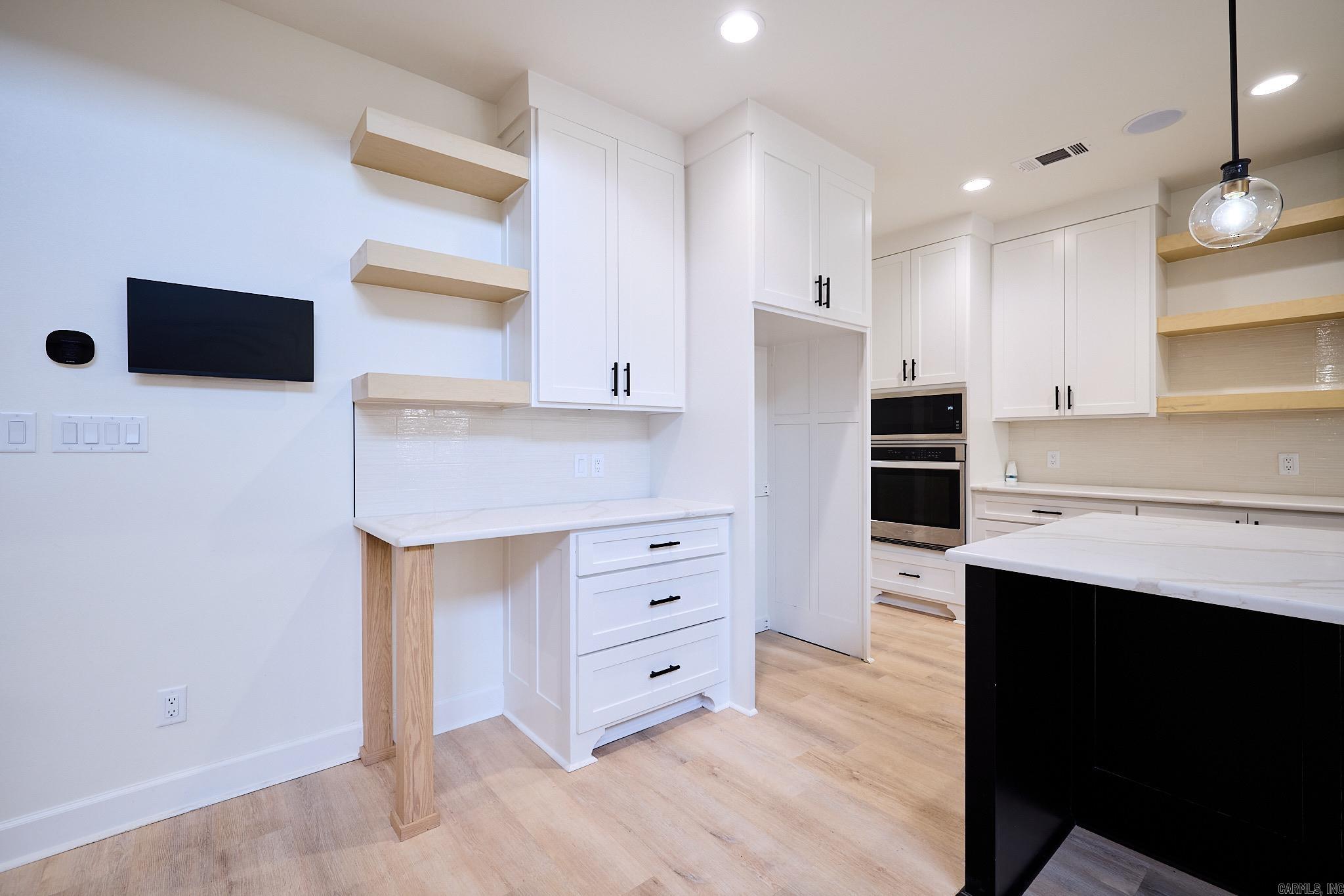 SIENNA LAKE - Residential