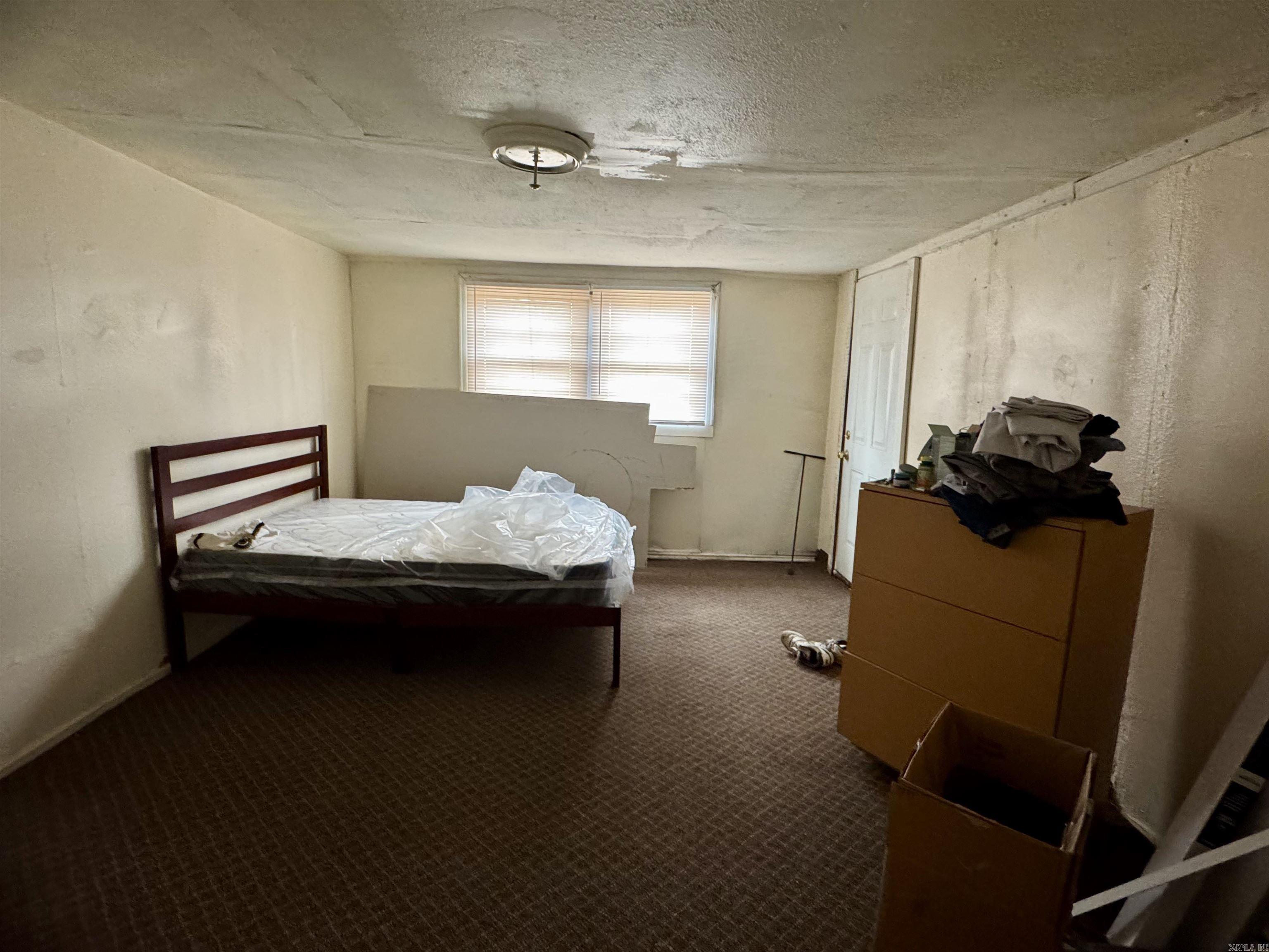 SHADY OAKS - Residential