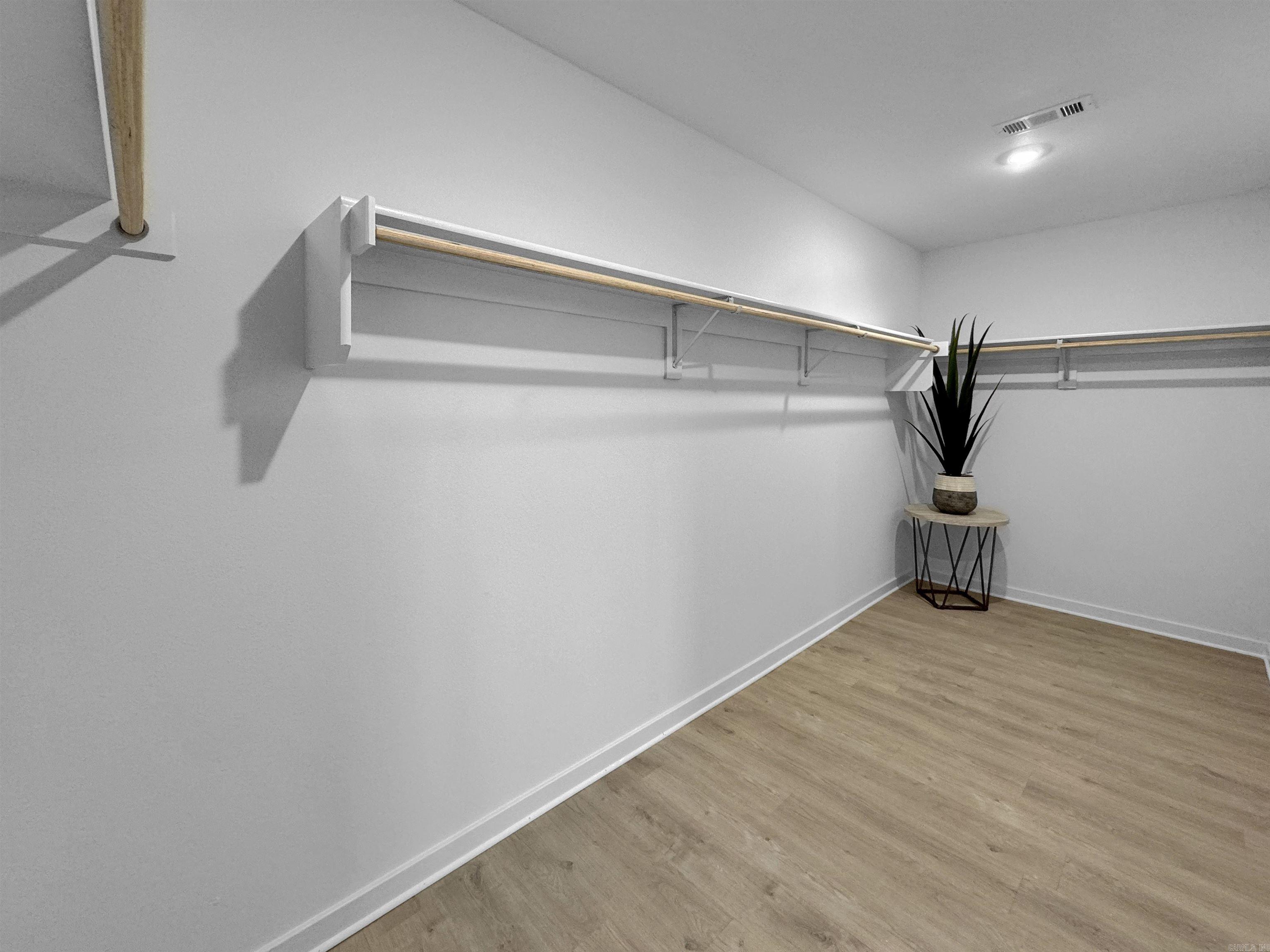 THE RESERVE AT COUNTRY CLUB PHAS - Residential