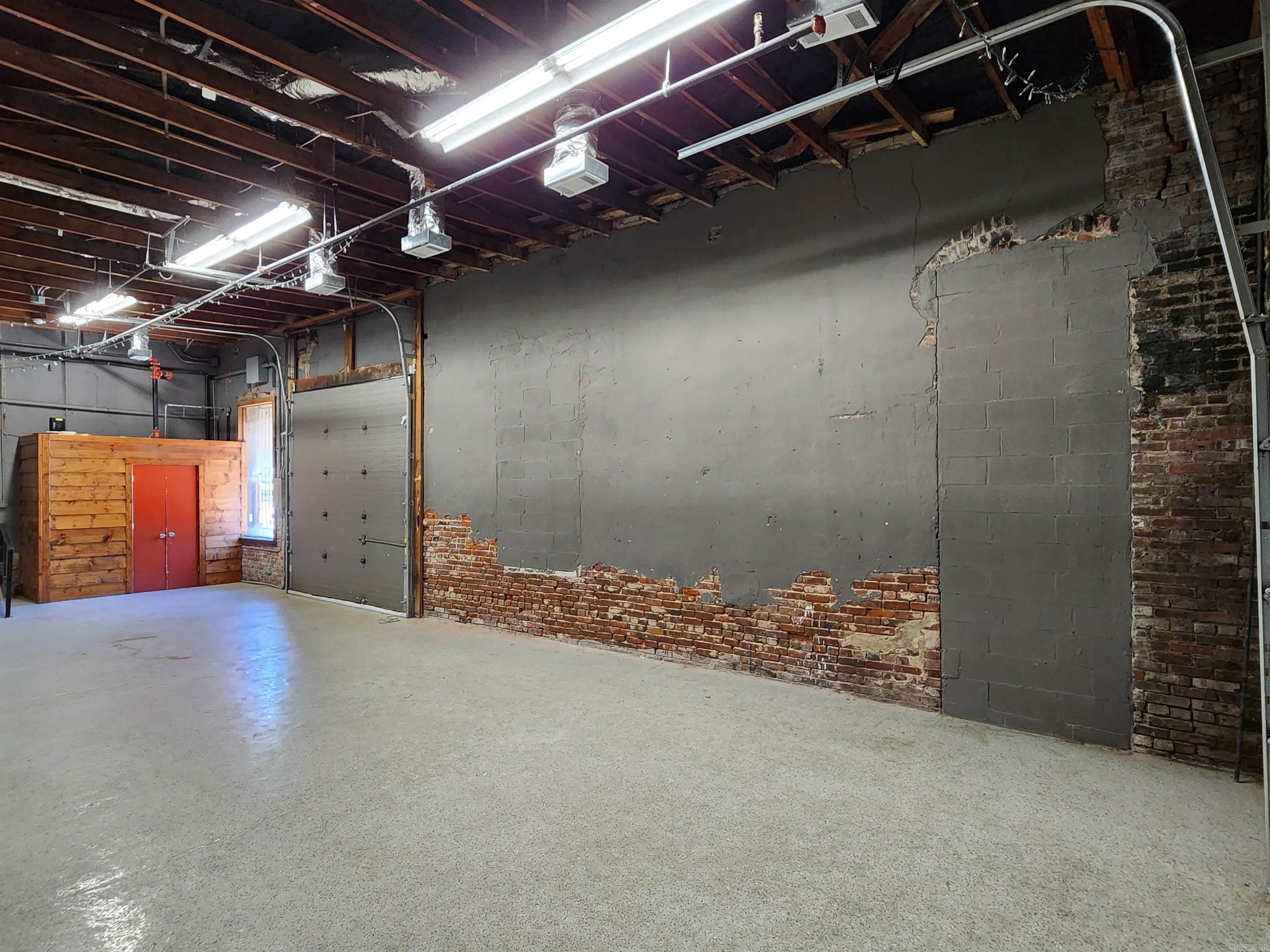 Hs Land & Imp - Commercial Sale