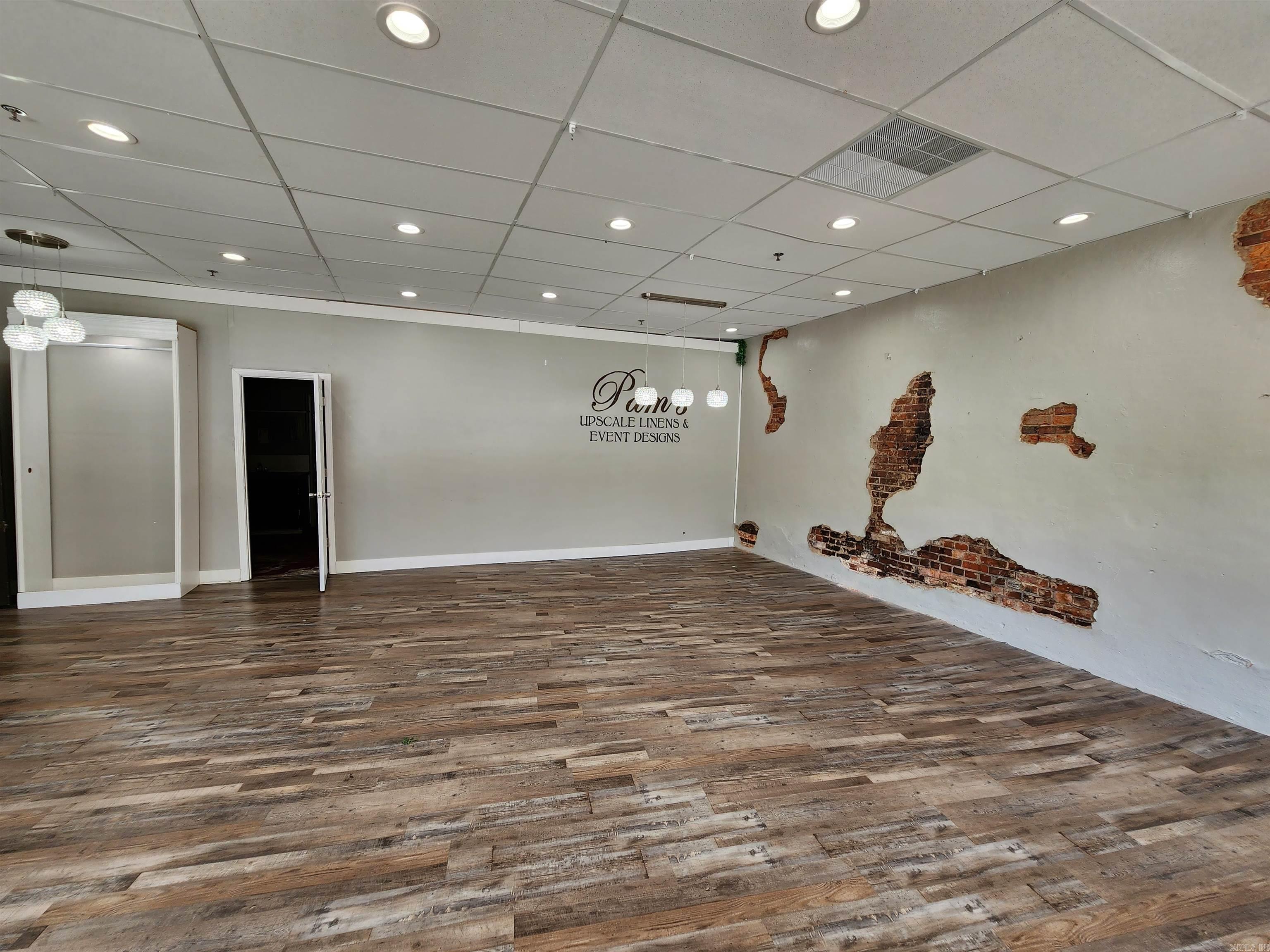 Hs Land & Imp - Commercial Sale