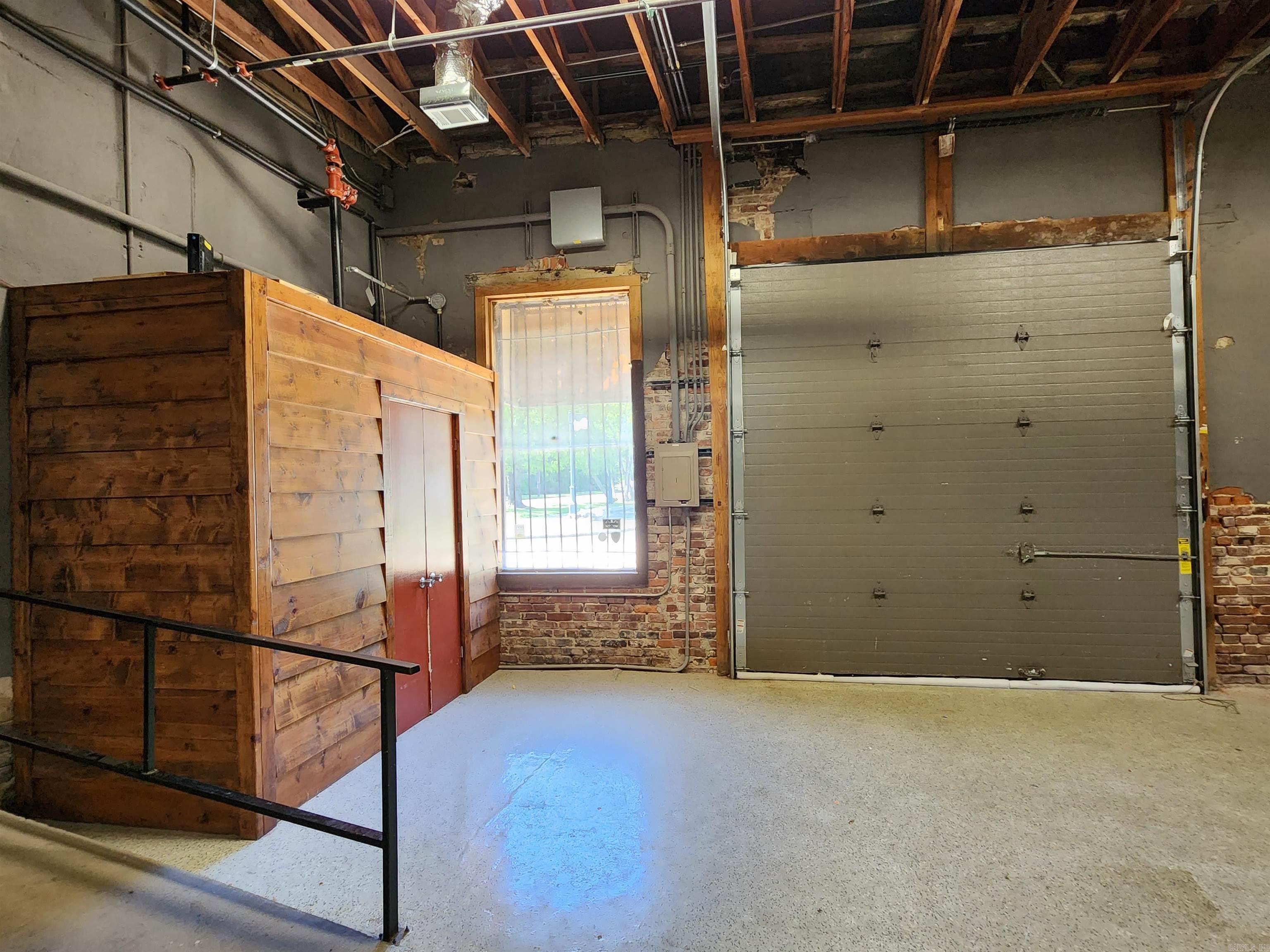 Hs Land & Imp - Commercial Sale