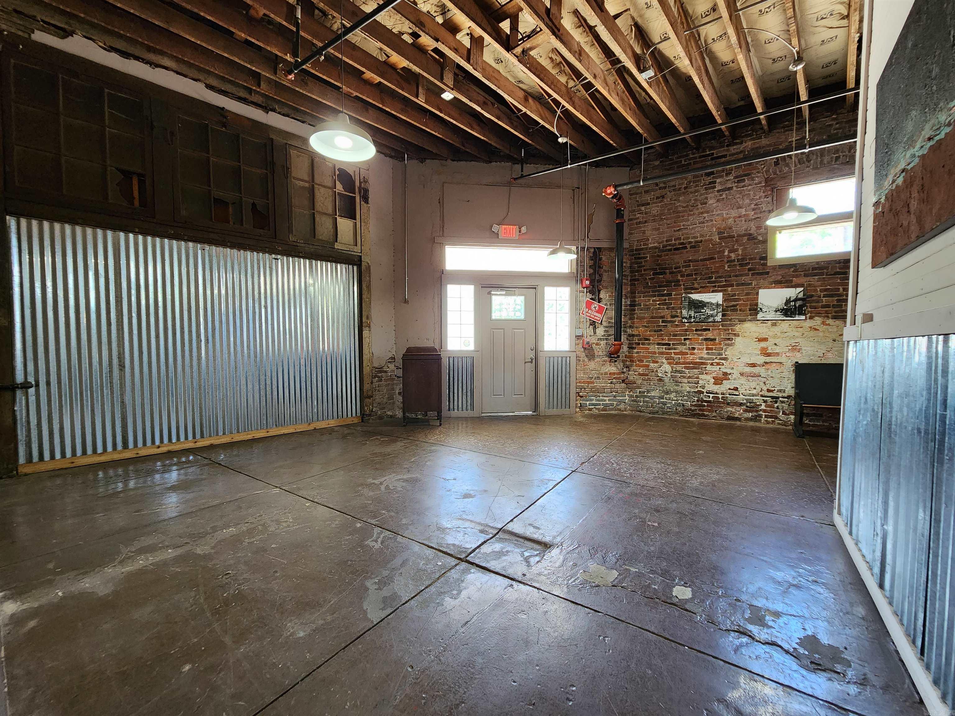 Hs Land & Imp - Commercial Sale