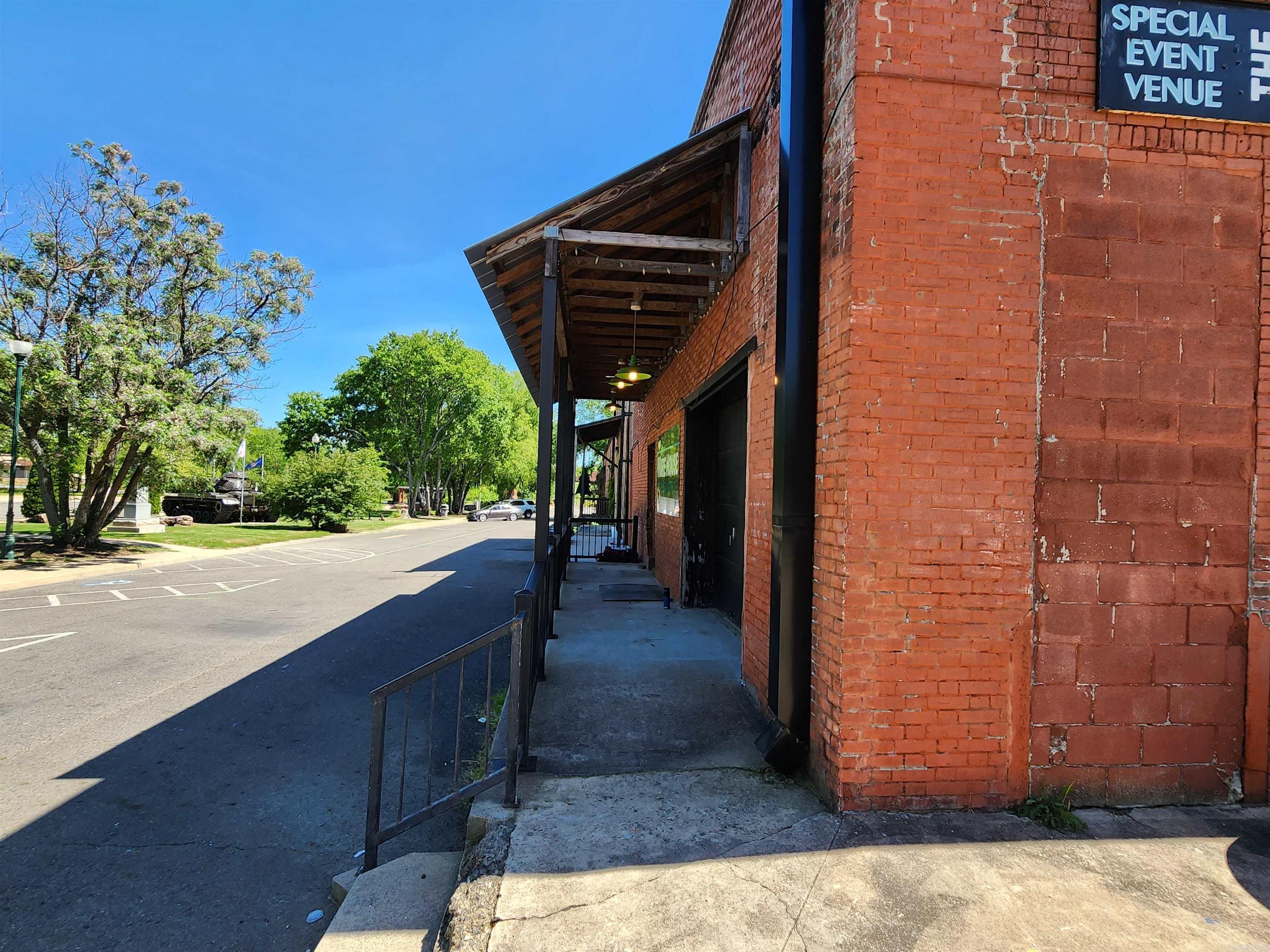 Hs Land & Imp - Commercial Sale